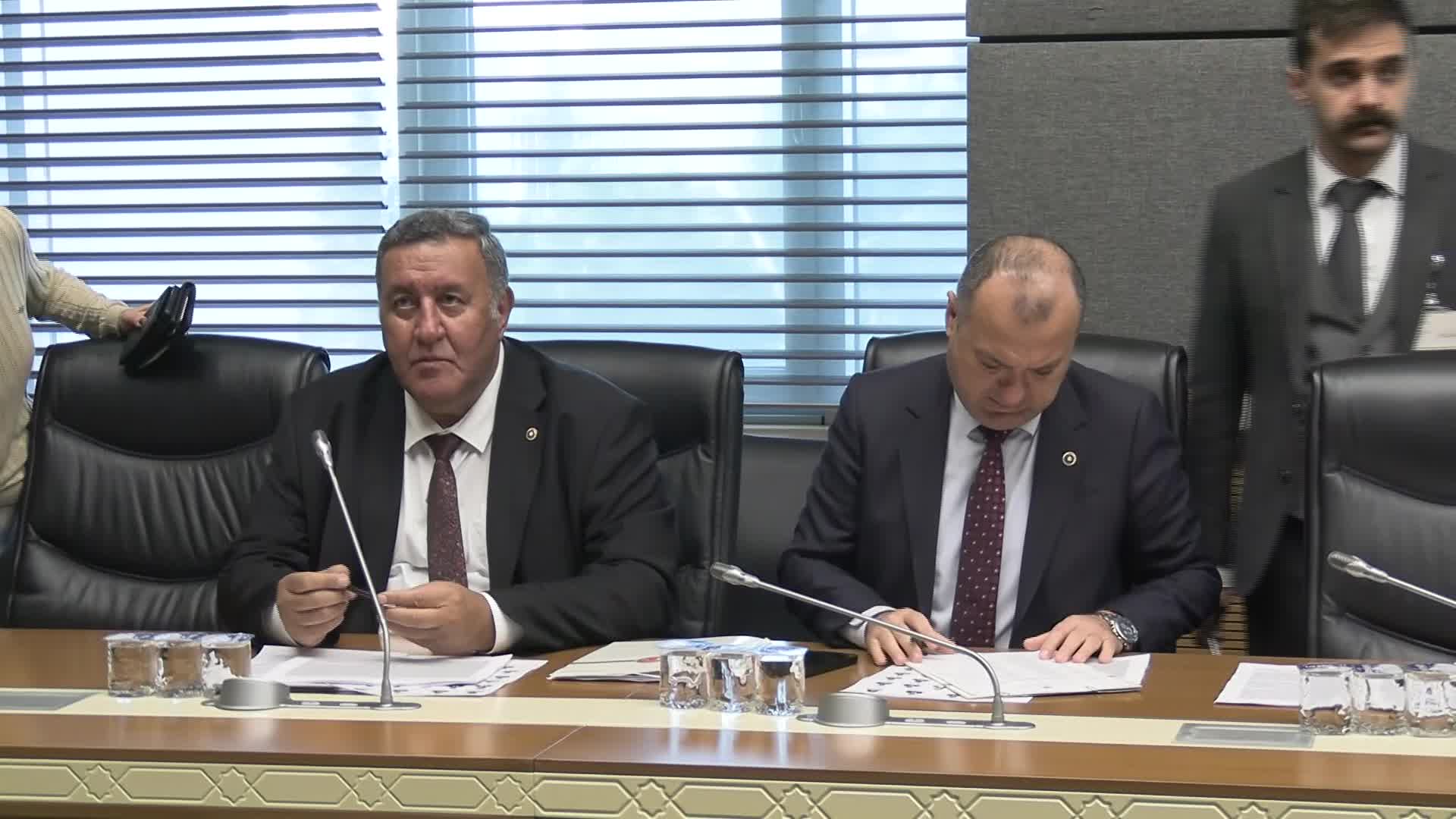 Tarım, Orman ve Köyişleri Komisyonu'nda milli parklara ilişkin teklif görüşülüyor... AK Partili Toy: Teklifle biyolojik çeşitlilik, yaban hayatı; dere, göl ve sulak alanların korunması ve geliştirilmesi hedefleniyor