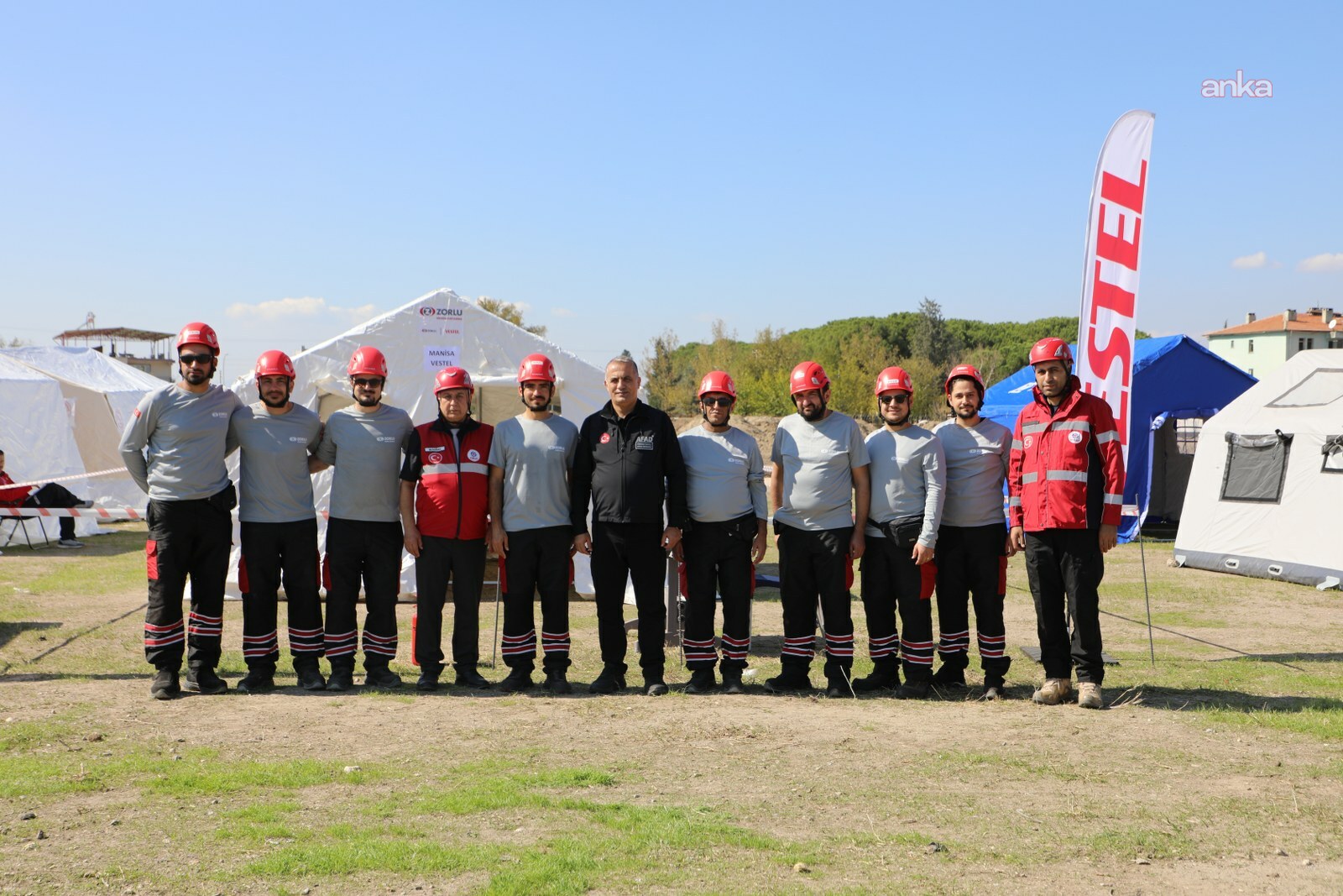 Yunusemre Belediyesi Arama Kurtarma Ekibi, deprem tatbikatına katıldı