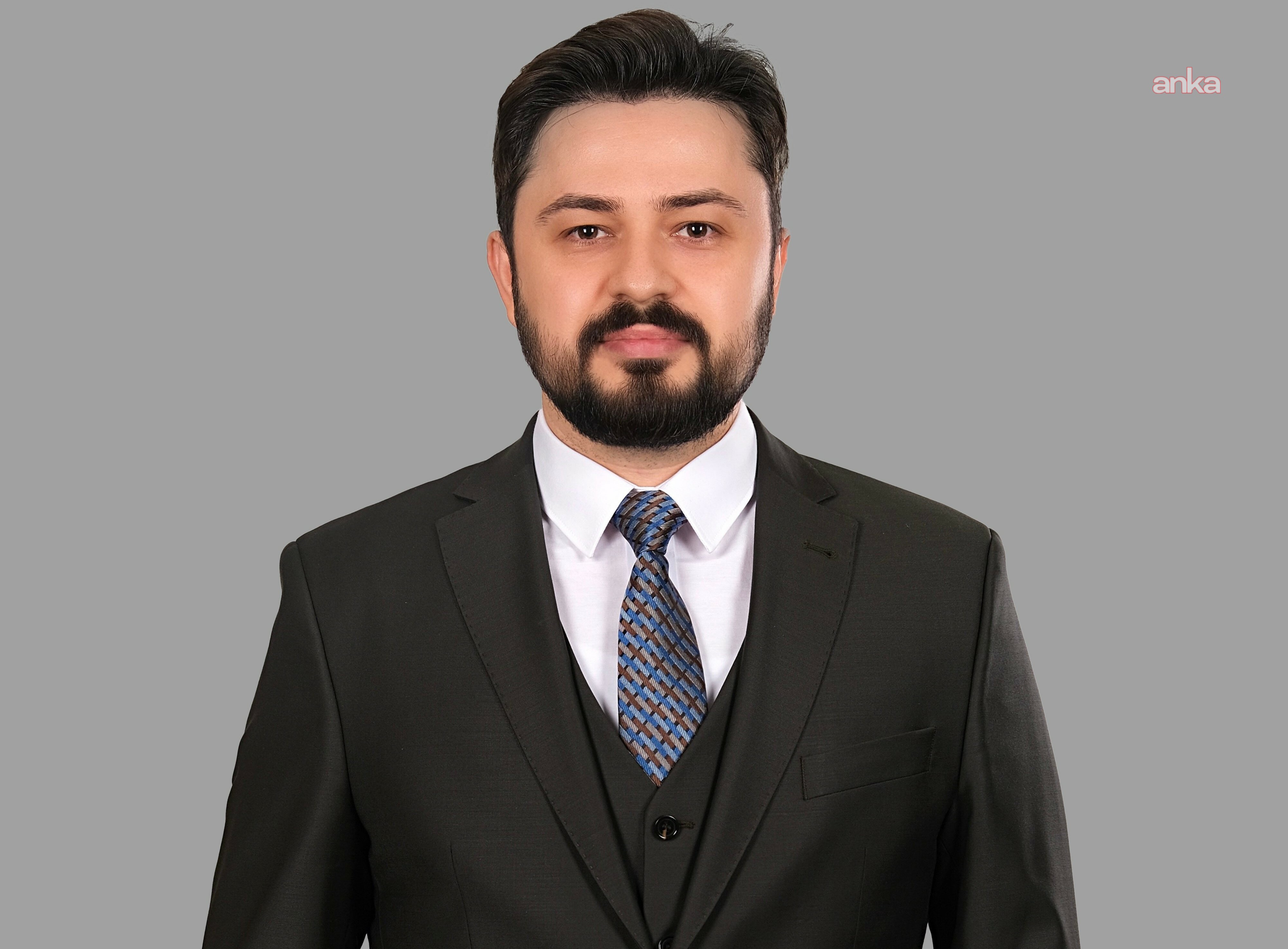 Gelecek Partili Gözel: Erciyes Üniversitesi’nin Ahmet Davutoğlu’na yaptığı ilim ahlakına sığmaz