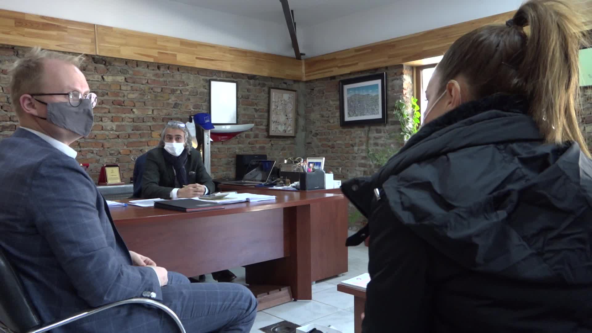 ÇEKYALI YAZARLARIN KİTAPLARI, ÇANKAYA BELEDİYESİ'NİN İŞÇİ KÜTÜPHANESİNDE