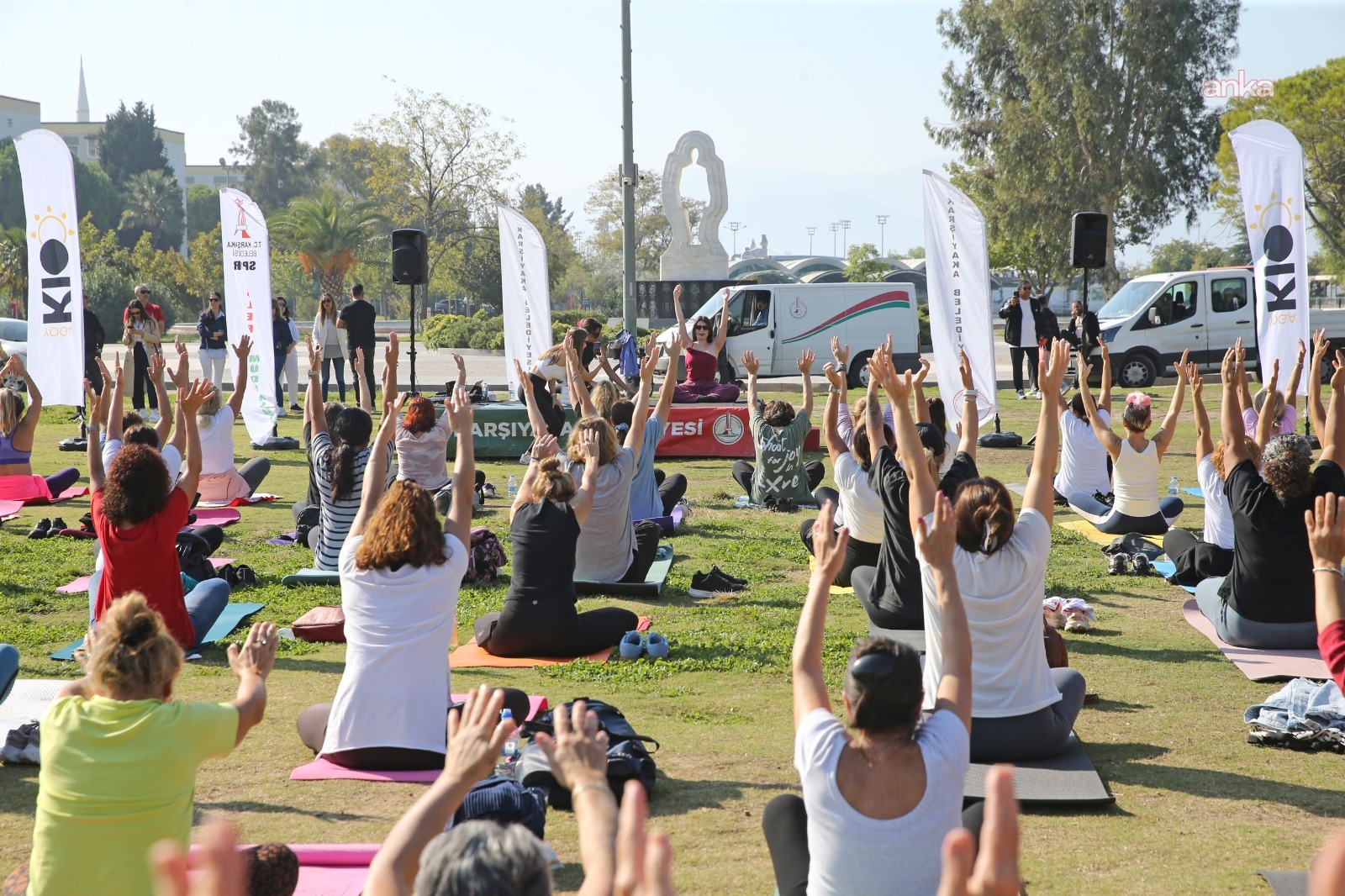 Karşıyaka’da yaza yoga ile veda