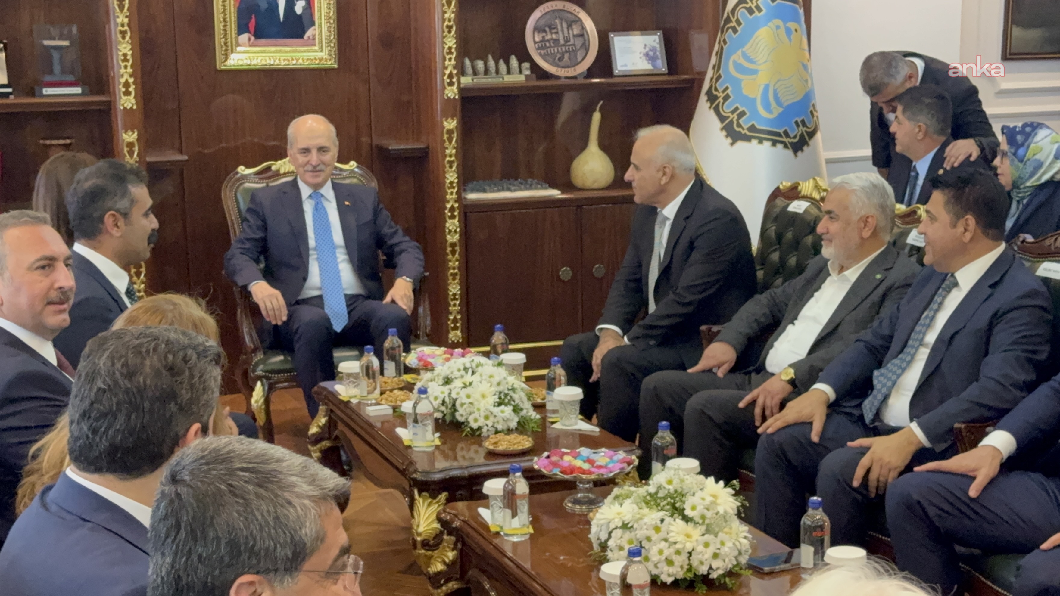 Diyarbakırlılar, TBMM Başkanı Kurtulmuş’tan Demirtaş’ın serbest bırakılmasını talep etti