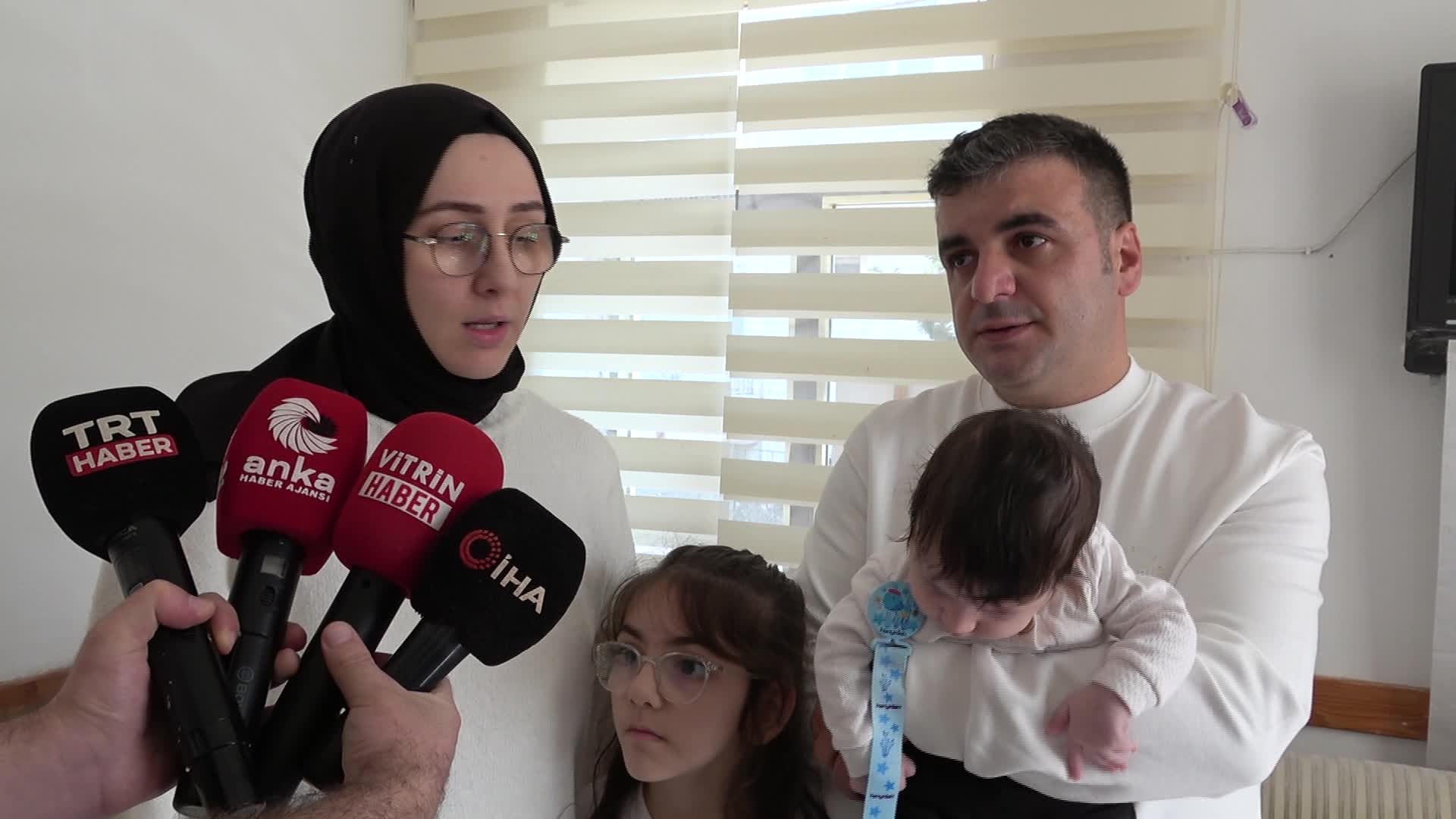 Üç aylık oğulları SMA Tip-1 kas hastası olan Çelik ailesinden destek çağrısı: “Biz diğer çocuklara balkondan bakmak istemiyoruz”