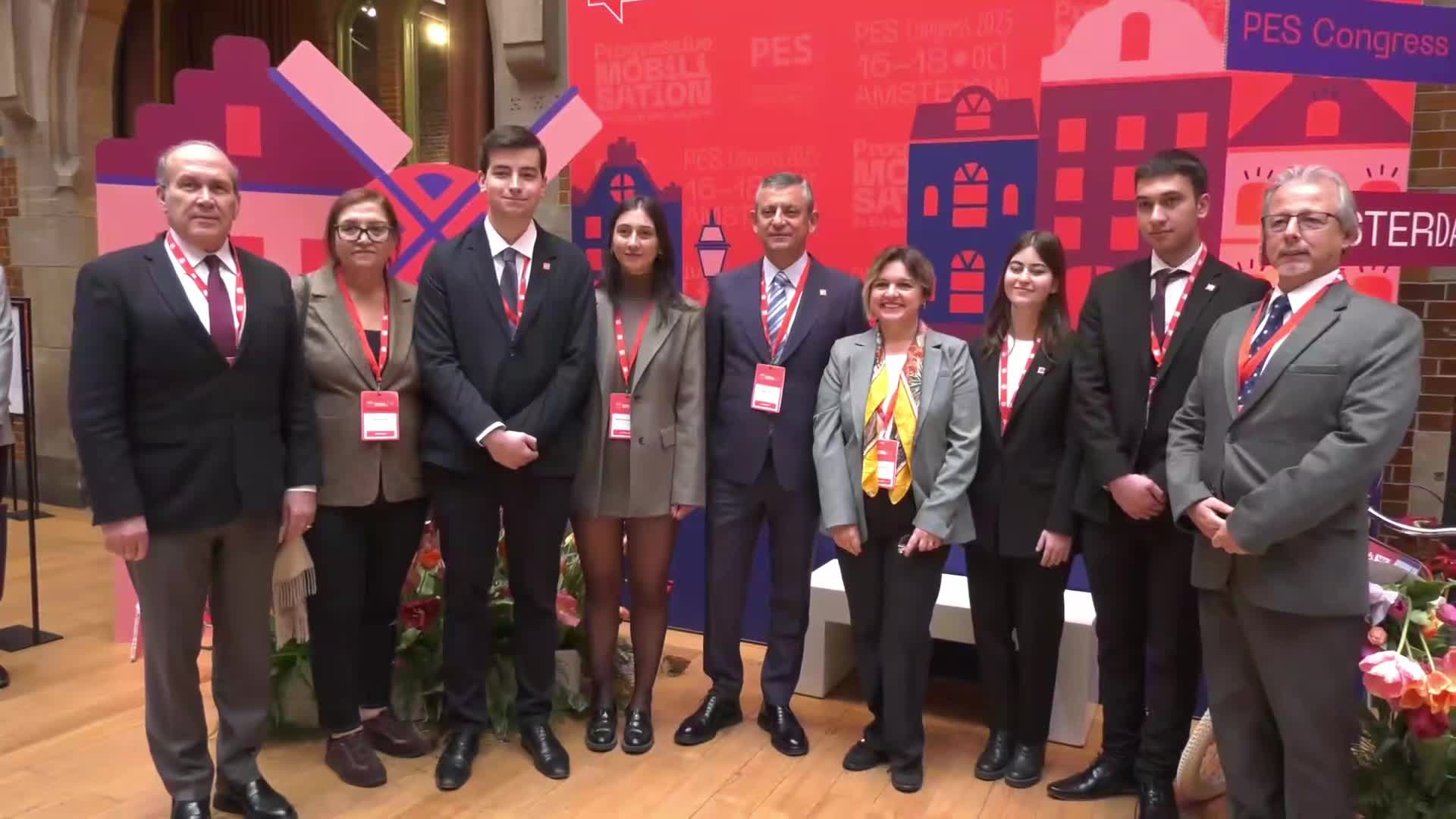 Özgür Özel, Amsterdam’da Avrupalı liderlerle bir araya geldi