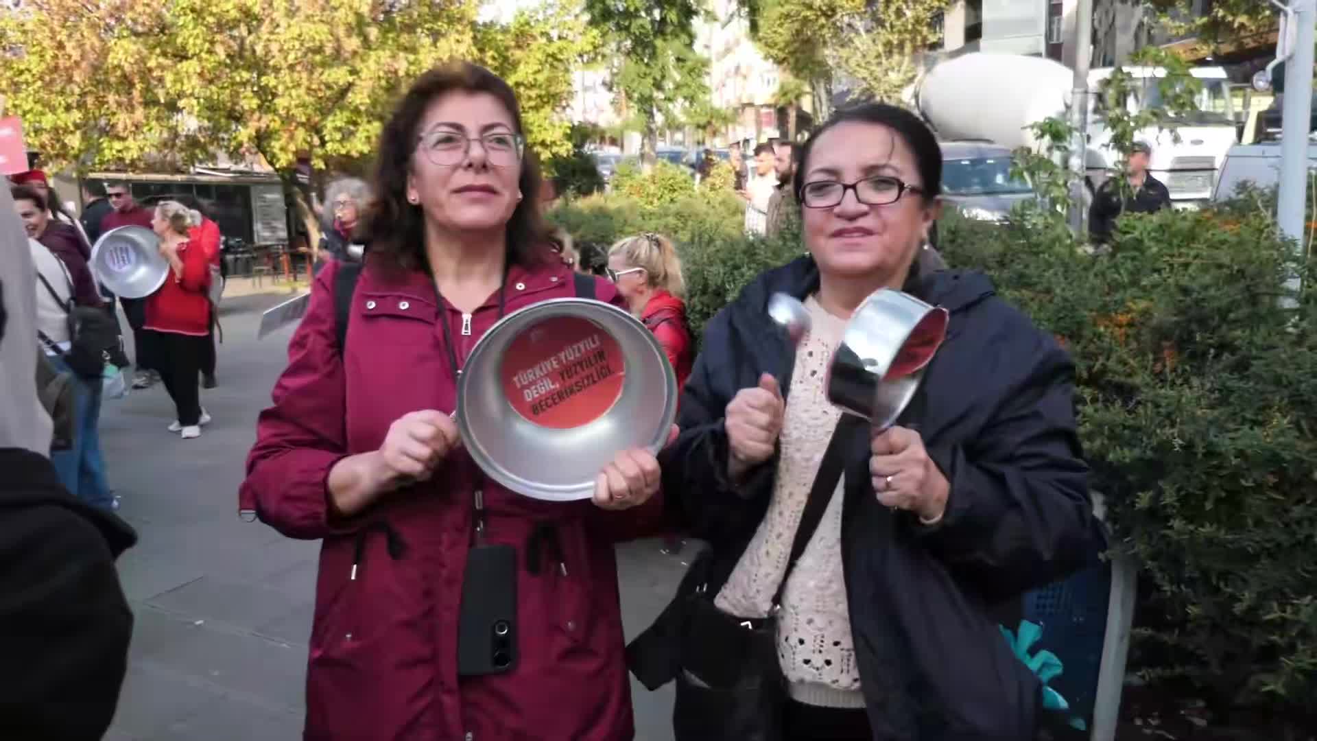 İstanbul’da “Boş tencereni al sen de gel" eylemi