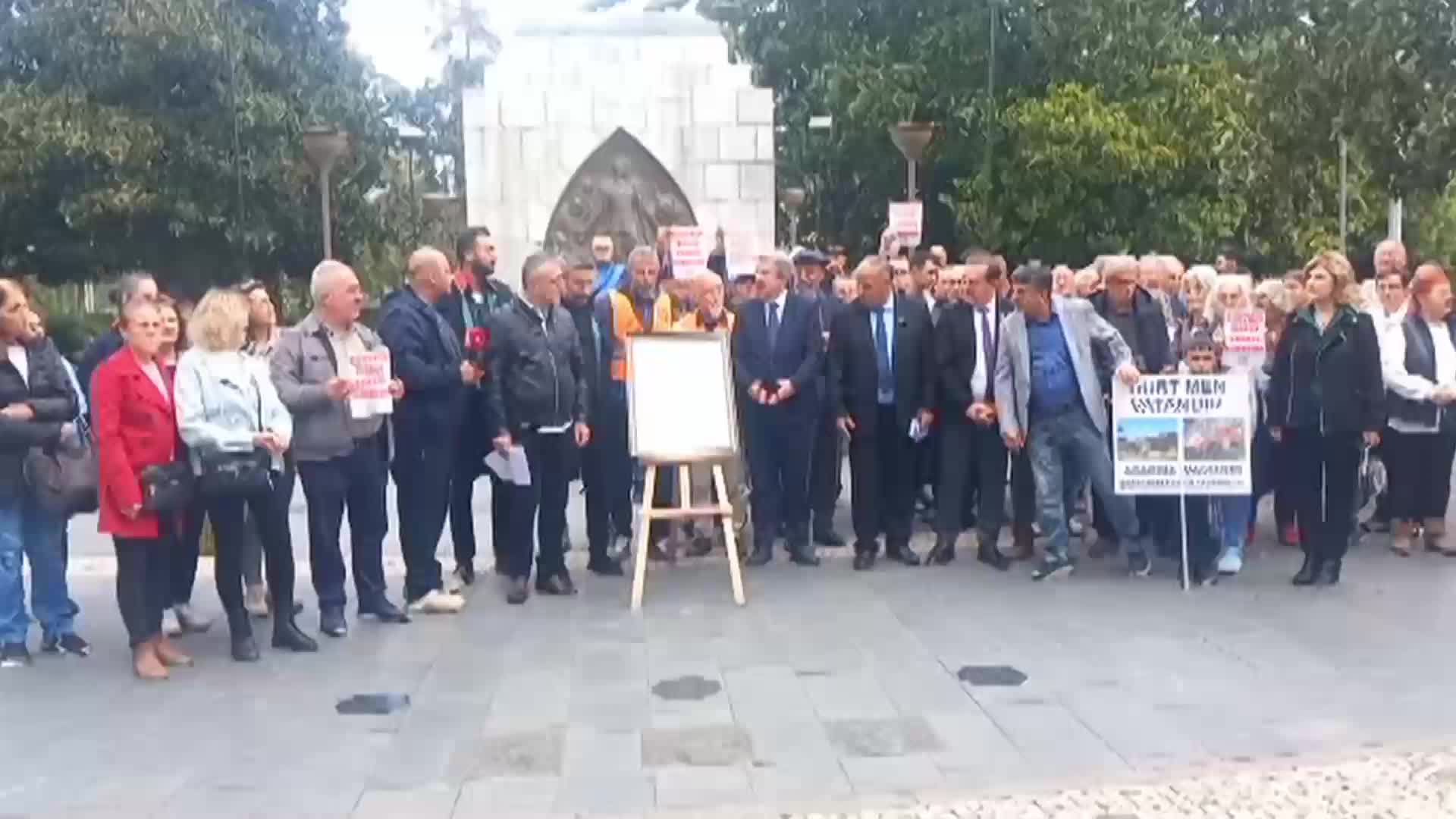 Samsun'da Kanadalı şirkete maden arama izni verilmesine protesto: "Kendi ülkelerinde bir ağaç dalını bile kesmeyen yabancı şirketler Türk topraklarına kuruluyor"