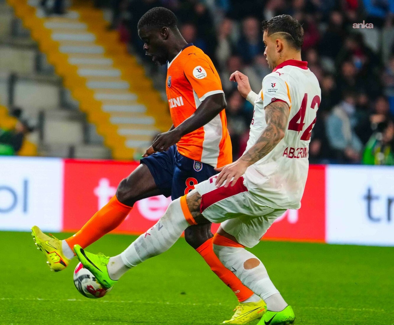Galatasaray, Başakşehir’i  2-1 mağlup etti