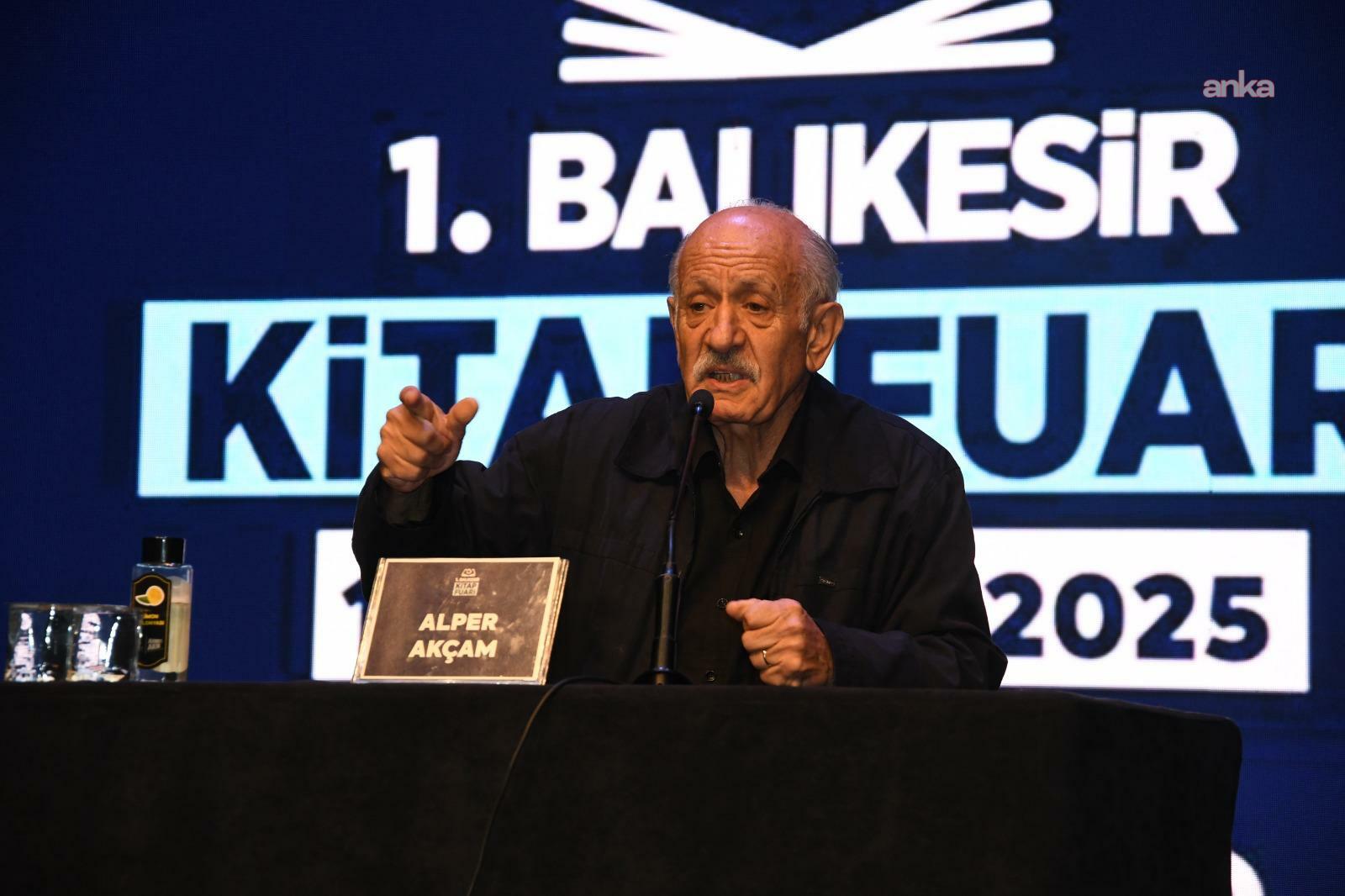 Alper Akçam, 1. Balıkesir Kitap Fuarı’nda okuyucularıyla buluştu