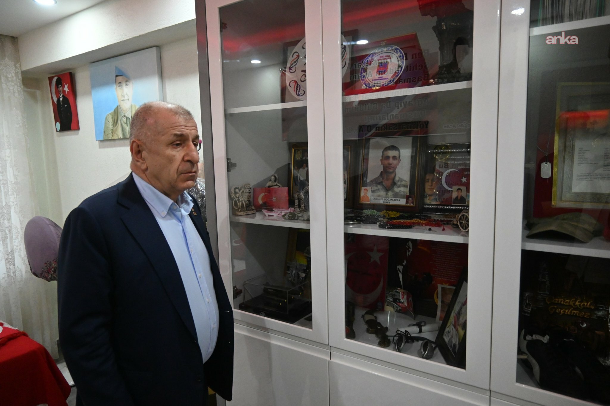 Ümit Özdağ'dan şehit ailesine ziyaret: "Terörle müzakere son bulmalı"
