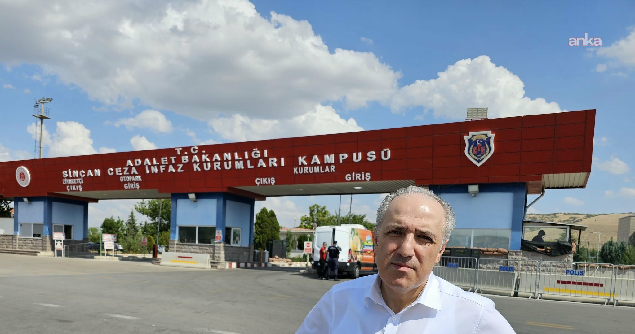 Milletvekili Mustafa Yeneroğlu, FETÖ davasından hapiste olan Memduh Boydak'ı ziyaret etti