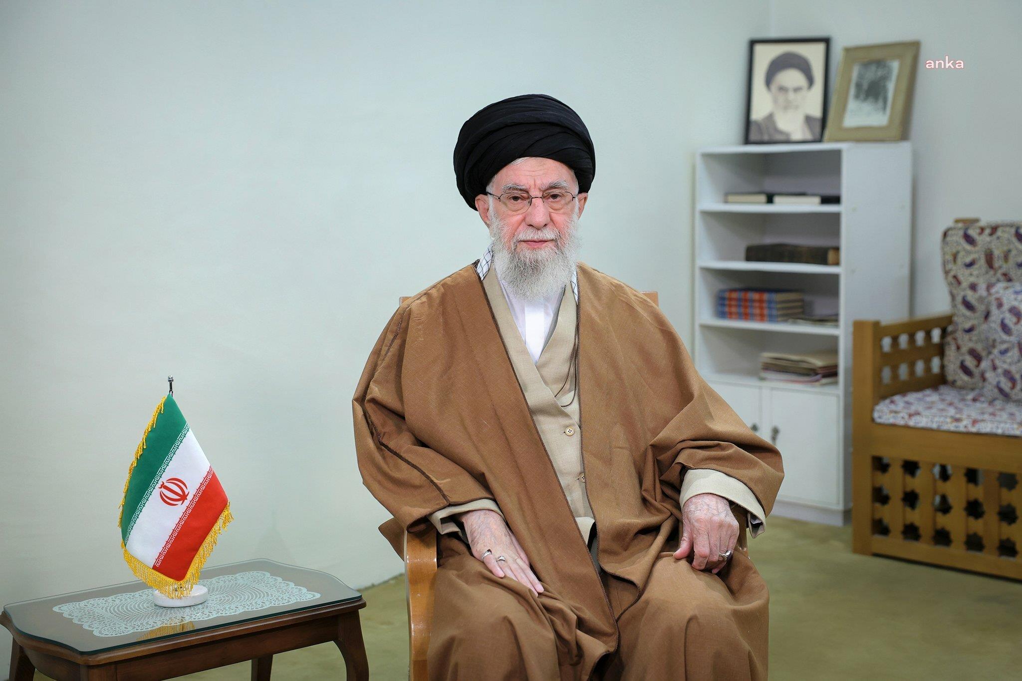 İran’ın Ruhani Lideri Hamaney: “ABD, İran’ın nükleer bir endüstriye sahip olup olmayacağına karar verecek konumda değil”