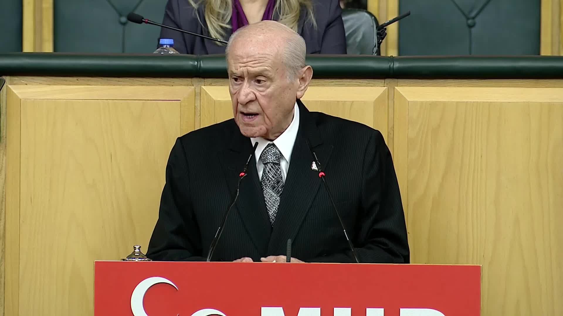 MHP Grup Toplantısı... Devlet Bahçeli: "Devlete ortak koşmak, demokrasiyi ufalayarak yerelleşmeye veya özerkliğe kılıf aramak sonu uçuruma açılan kontrolsüz arayışlardır"
