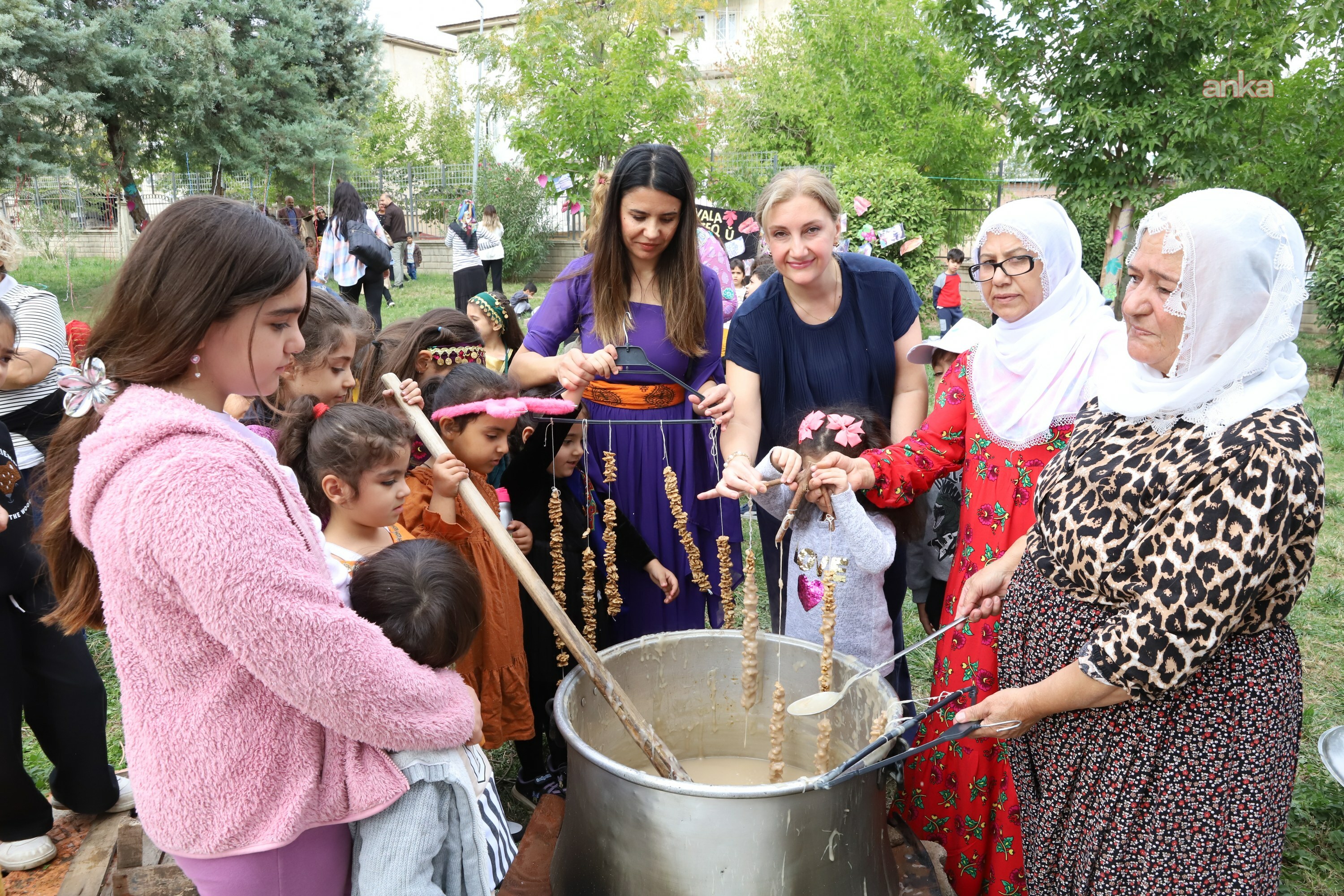 Diyarbakır’da çocuklara yönelik “Pestil ve Cevizli Sucuk Festivali”