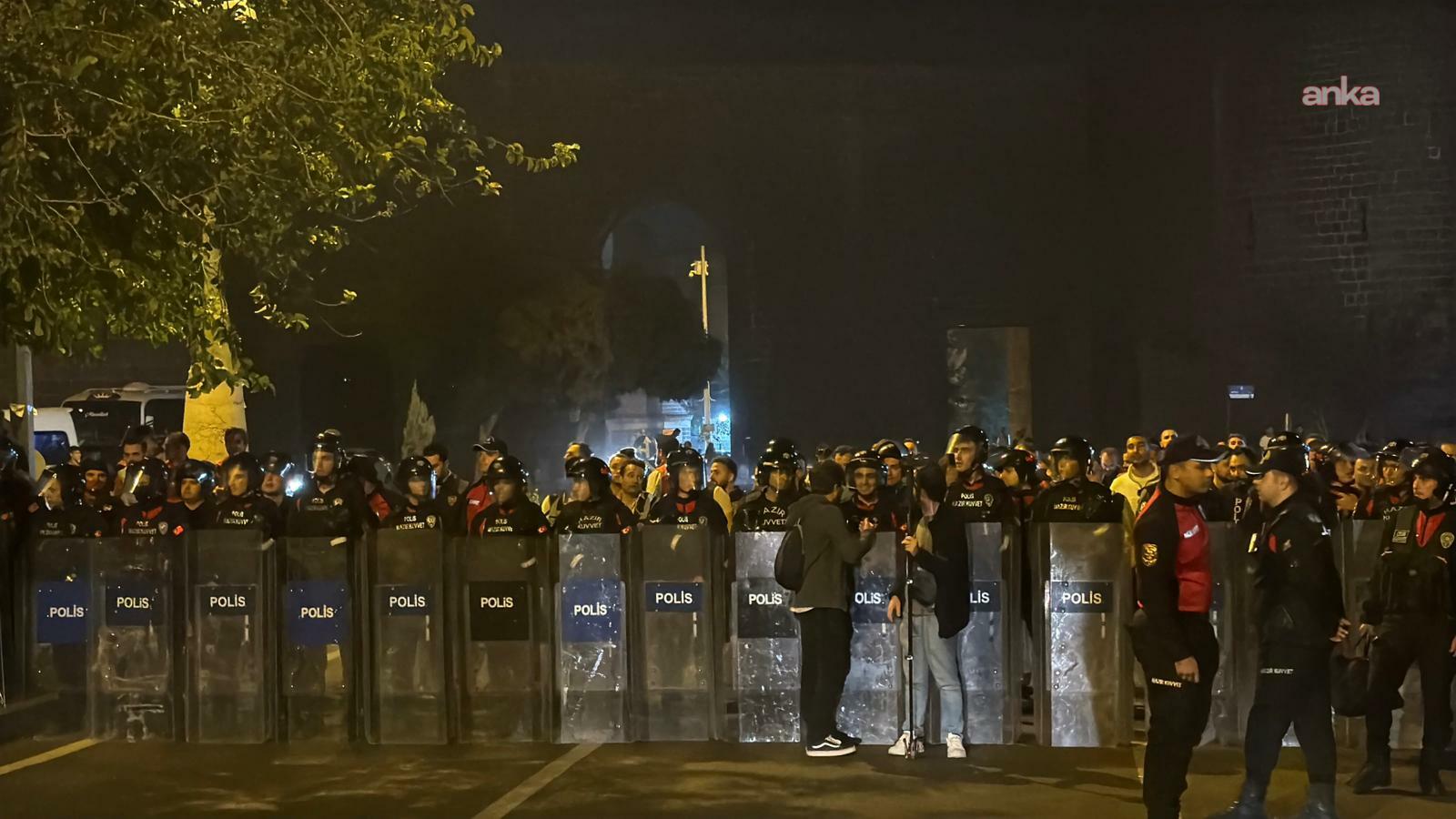 Diyarbakır’da "Öcalan’a özgürlük" yürüyüşüne katılan DEM Partili 8 kişi gözaltına alındı