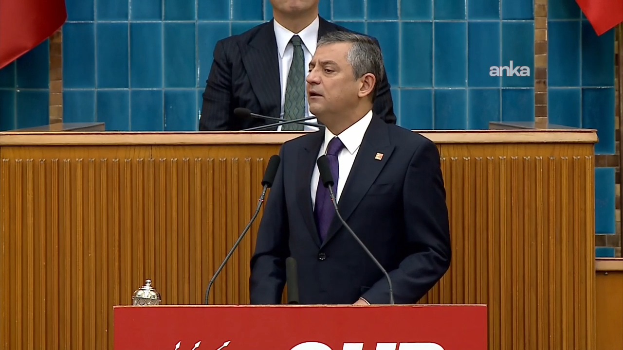 CHP Grup Toplantısı... Özgür Özel: "Kıbrıs'ı CHP'nin galibiyeti olarak görüyor. Biz eğer bir galibiyet alacaksak önümüzdeki seçimlerde Türkiye'de alacağız"