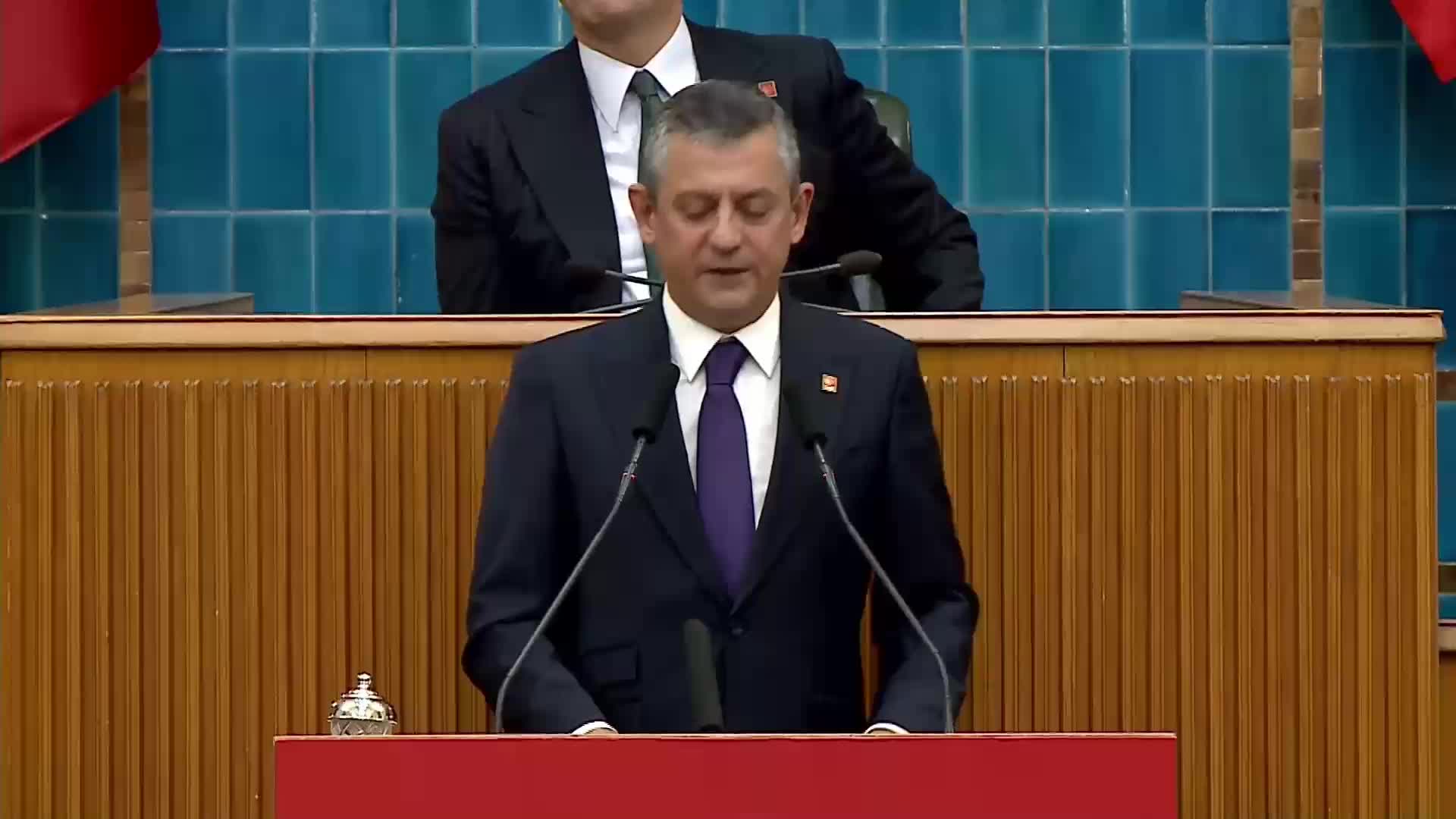 CHP Grup Toplantısı... Özgür Özel'den Erdoğan'a: “Nadir toprak elementlerinin sadece devlet tarafından işlenmesi için kanunu geçirmeye var mısın?"