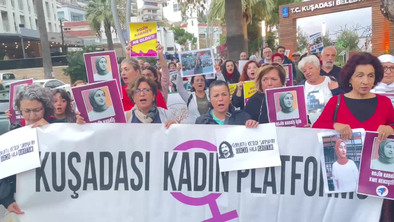 Kuşadası'nda çevre ve kadın örgütleri, Rojin Kabaiş ve Hakan Tosun için bir araya geldi