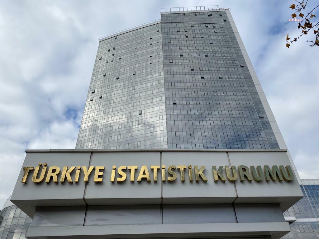 TÜİK: Yerli turist geçen yıla göre azalırken harcama arttı. Seyahat başına ortalama 6 bin 848 TL harcandı