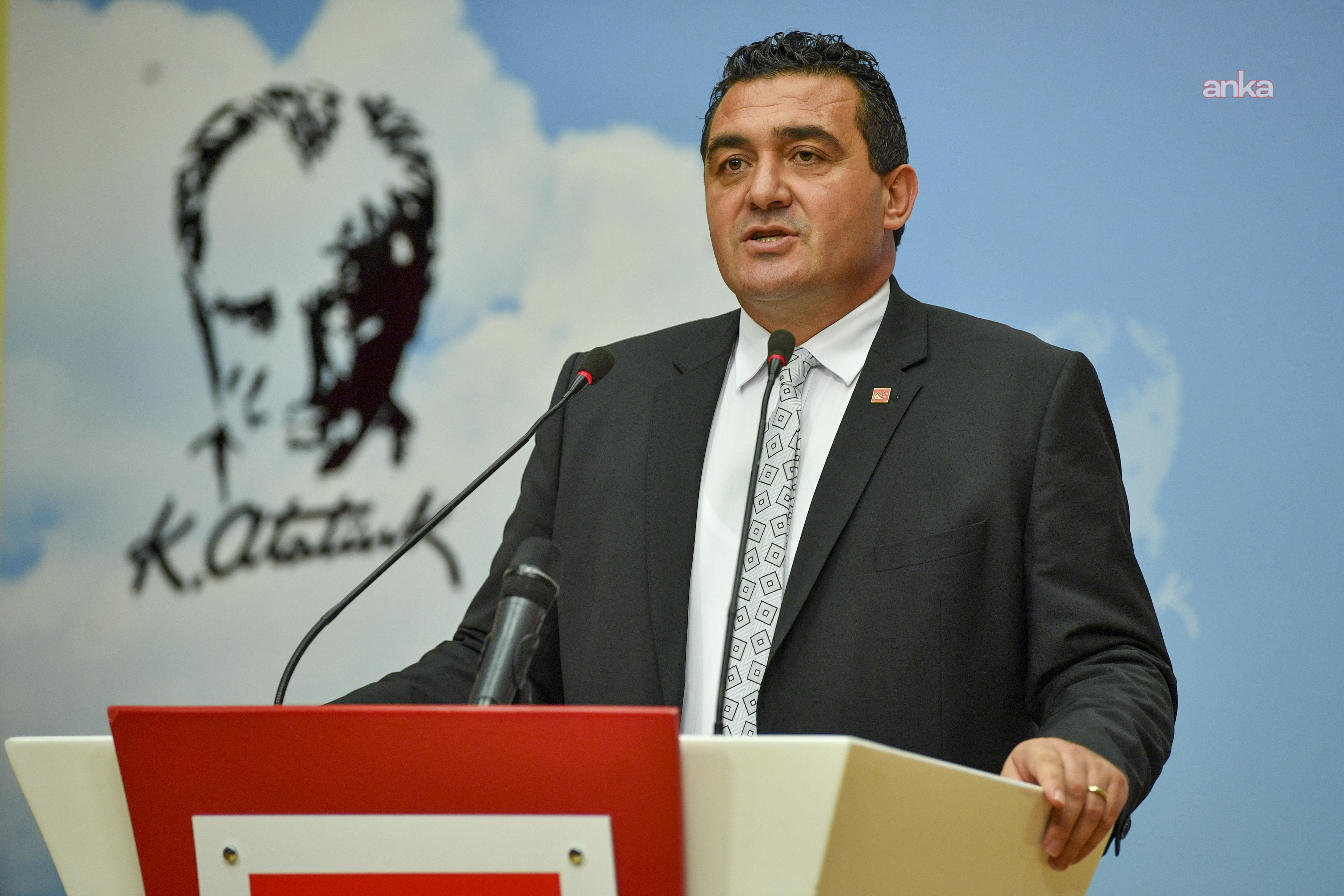 Ulaş Karasu: “Geçiş garantilerine üç yıl için ödenecek tutarla 11 Yavuz Sultan Selim Köprüsü, altı Osmangazi Köprüsü, yedi Avrasya Tüneli yapılabilir”