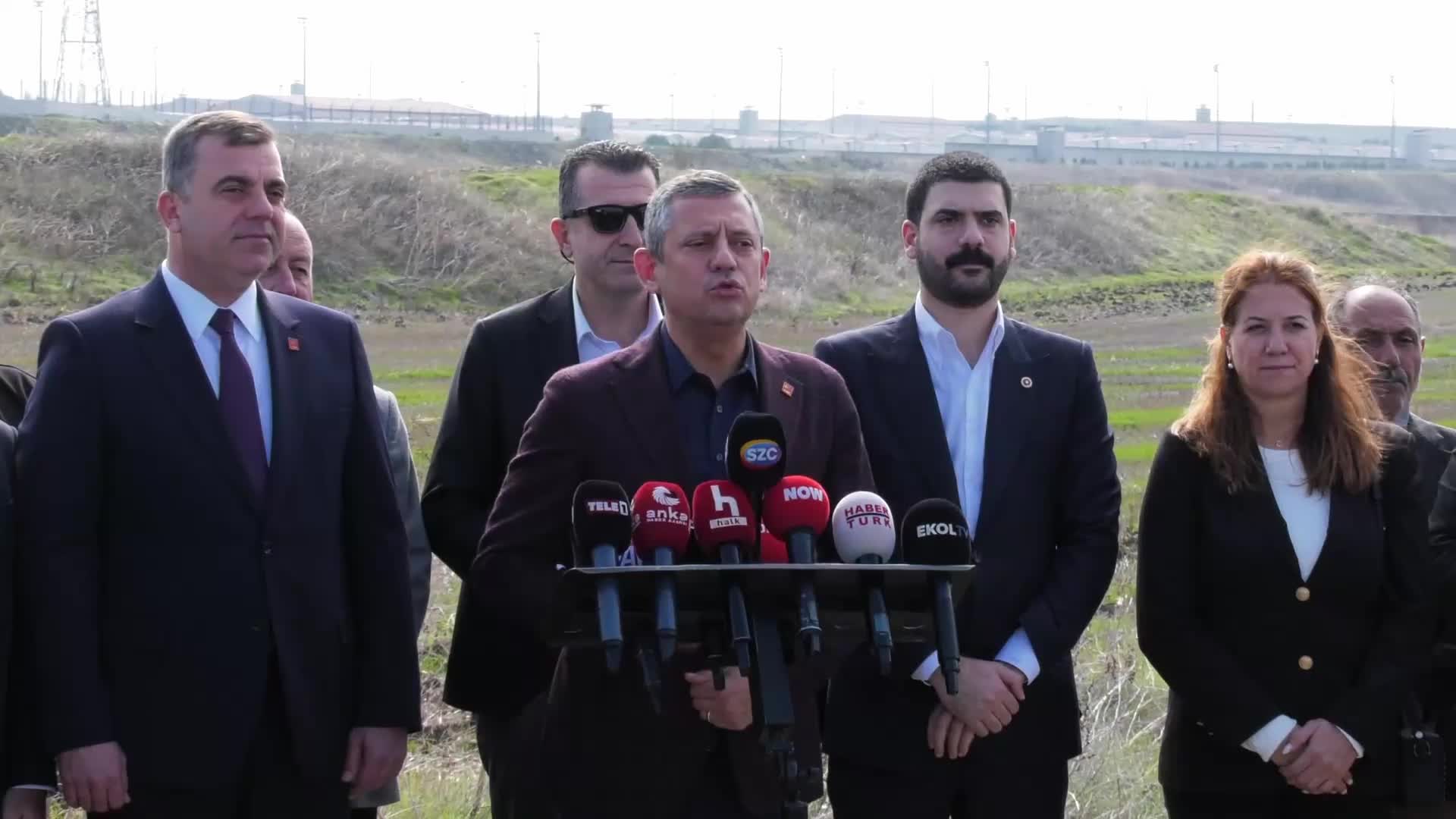 Özgür Özel: “İddianameye ne yazarsa yazsın kanıtlayamayacak. En sonunda da bu işin içinden Erdoğan da eli boş çıkacak"