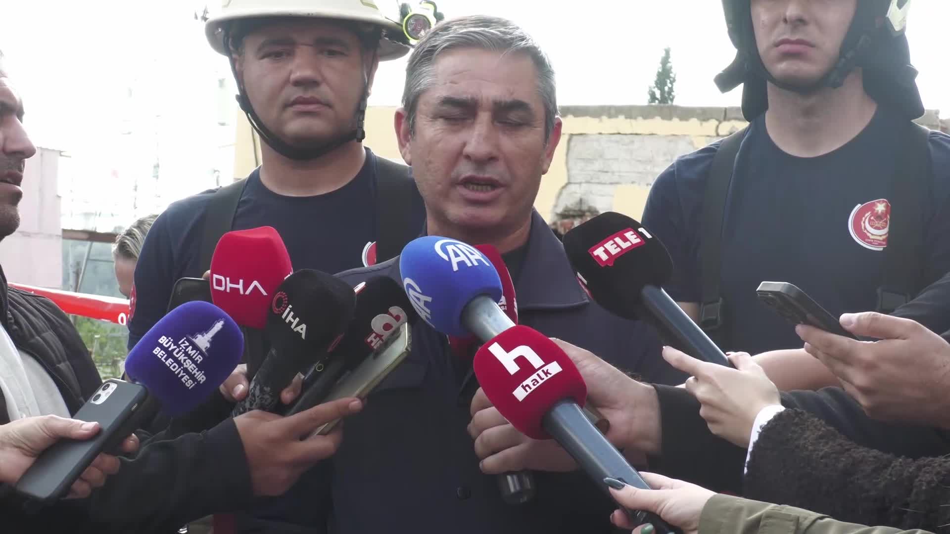 İzmir Bayraklı'daki patlama... Patlamanın LPG tankından kaynaklandığı, 80 yaşındaki vatandaşın bilinci açık şekilde enkazdan çıkarıldığı bildirildi