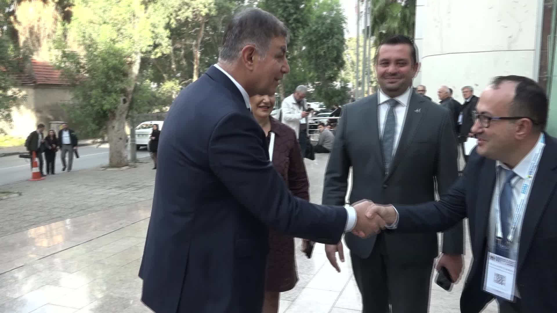 Başkan Tugay 8. Elektrik Tesisleri Ulusal Kongre ve Sergisi’ni açtı