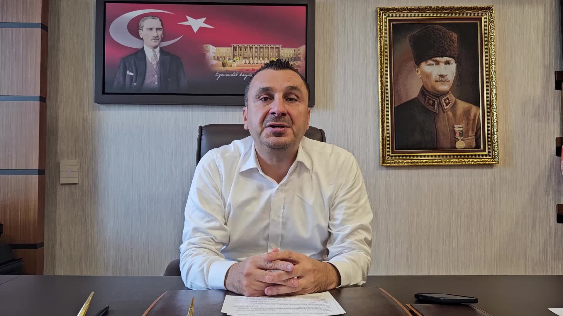 Bekir Başevirgen: "İktidar beceriksiz ekonomi politikalarıyla vatandaşı borç sarmalına soktu"