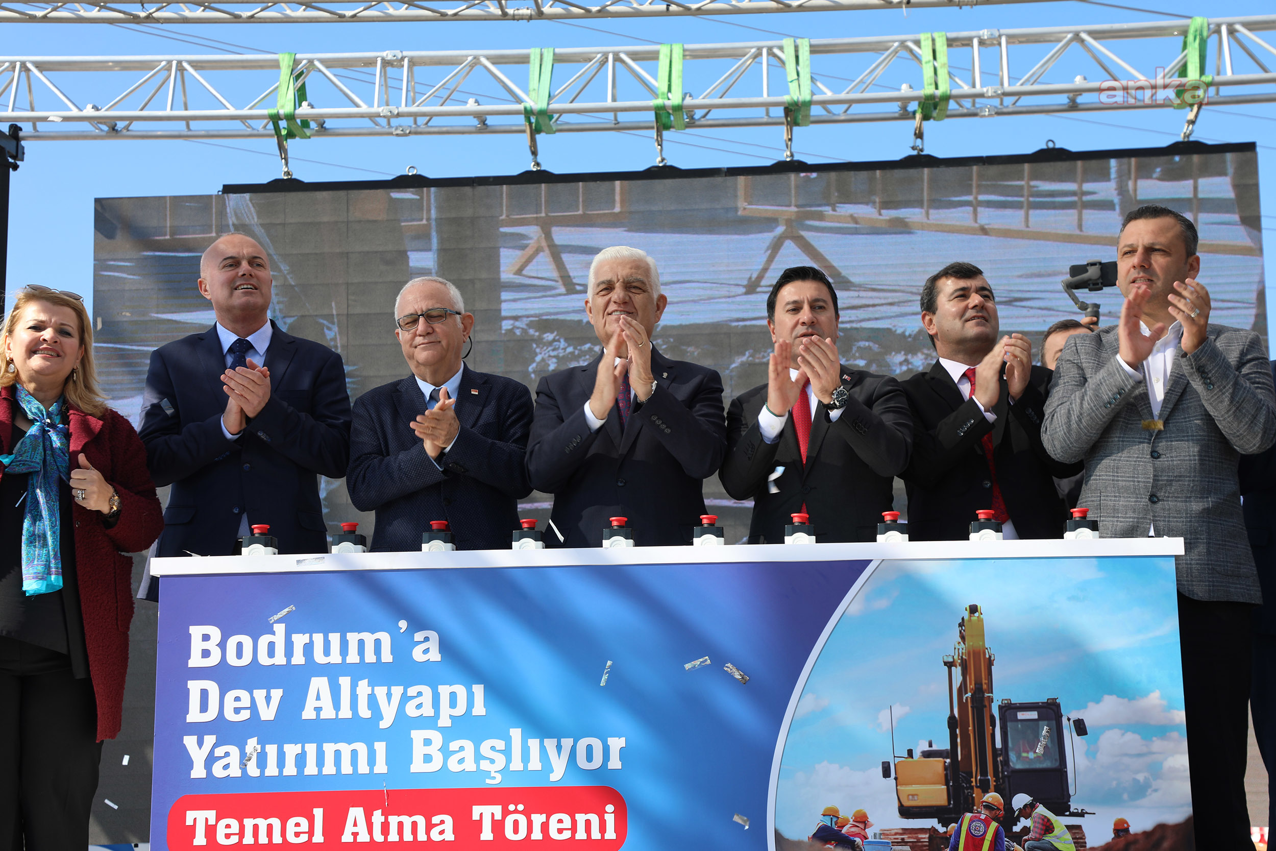 MUĞLA'NIN 2021 YATIRIM BÜTÇESİNDE EN BÜYÜK PAY, BÜYÜKŞEHİR BELEDİYESİ'NİN