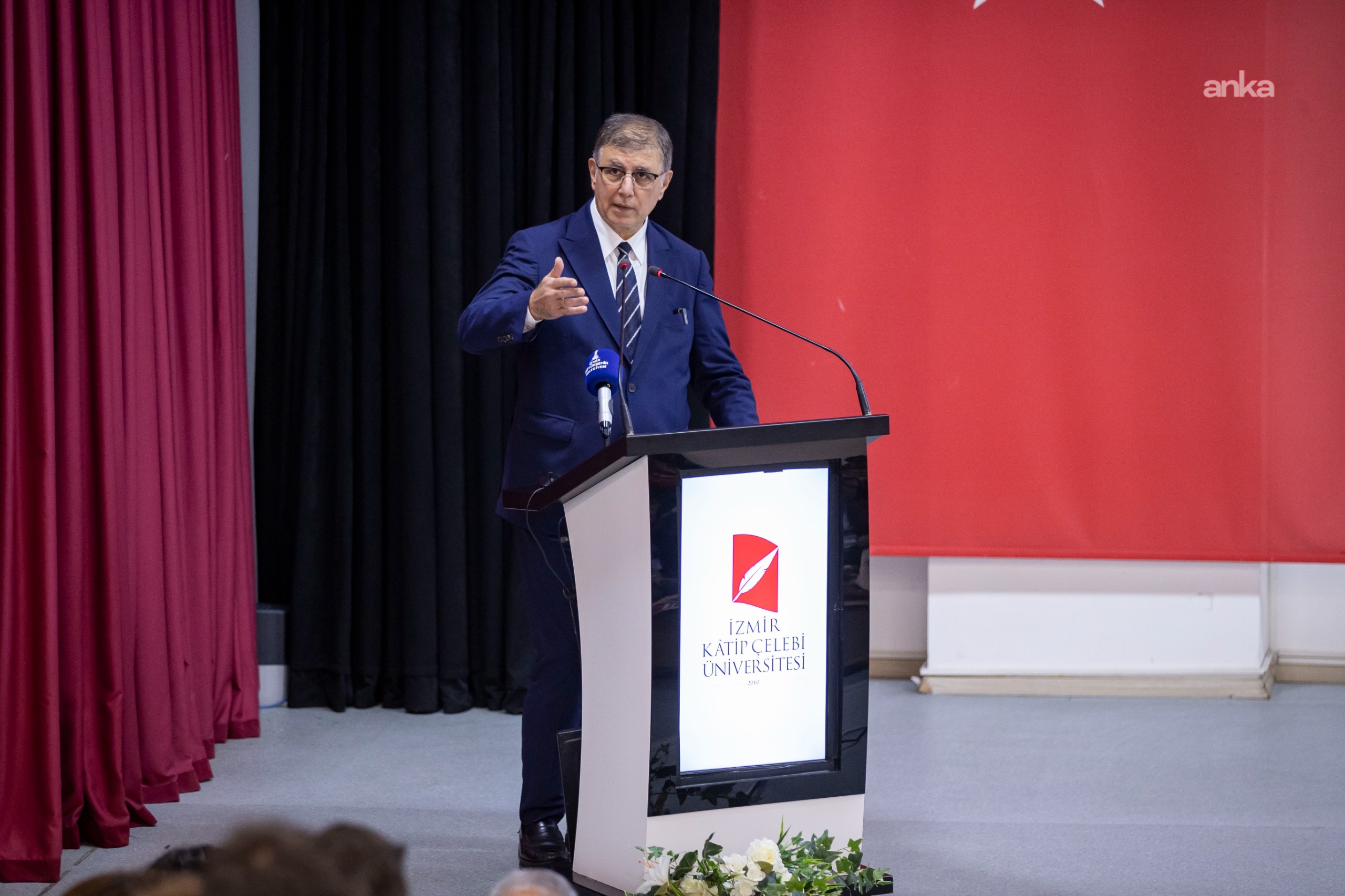 İzmir Büyükşehir Belediye Bakanı Tugay: Sırtımızı bilime yaslayalım, inovasyon kültürünü sahiplenelim