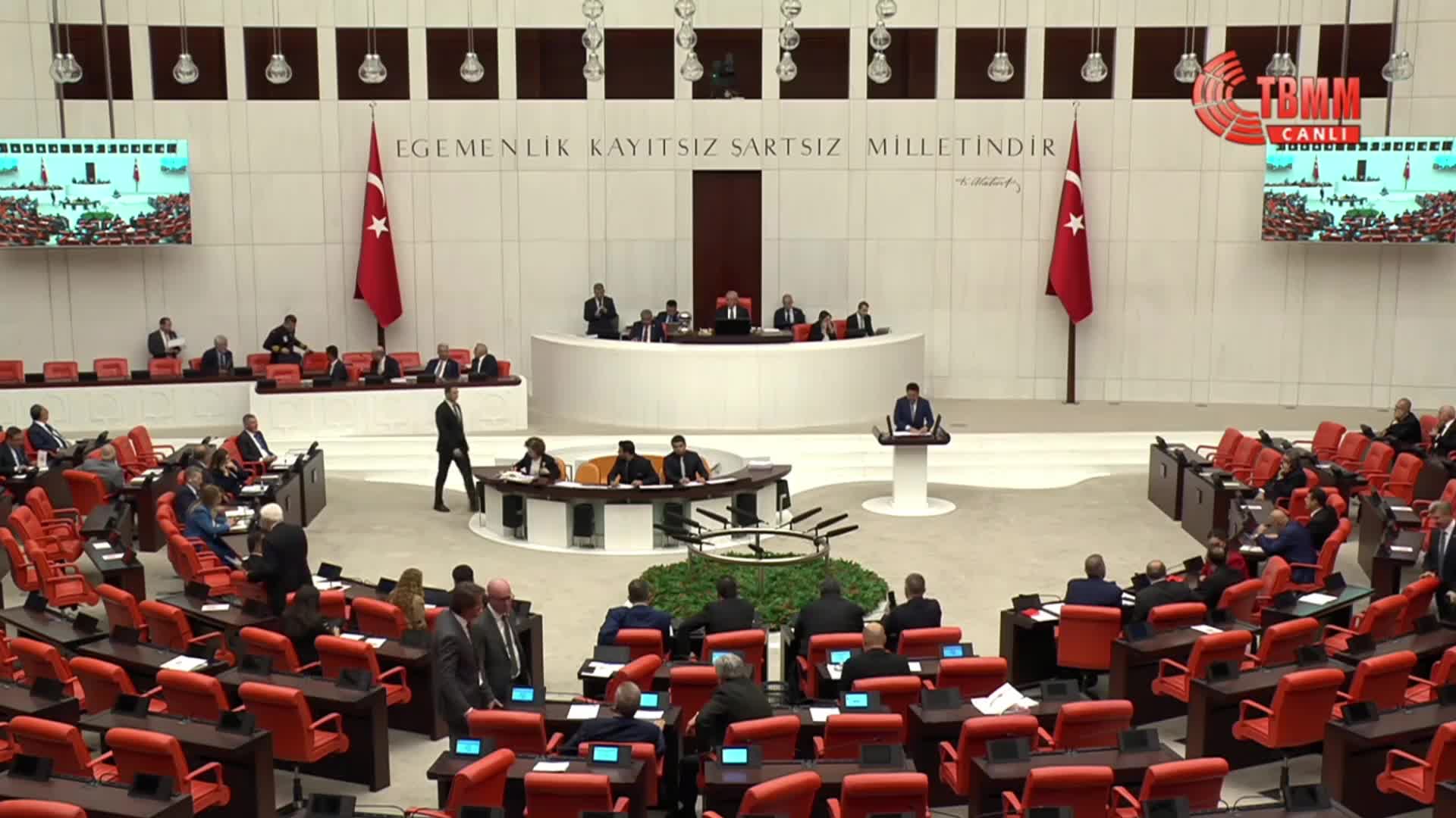 TBMM Genel Kurul'unda Vakıflar Kanunu'nda değişiklik öngören teklif görüşülüyor: Kültür alanlarını yeniden yandaş vakıflara açma girişimidir