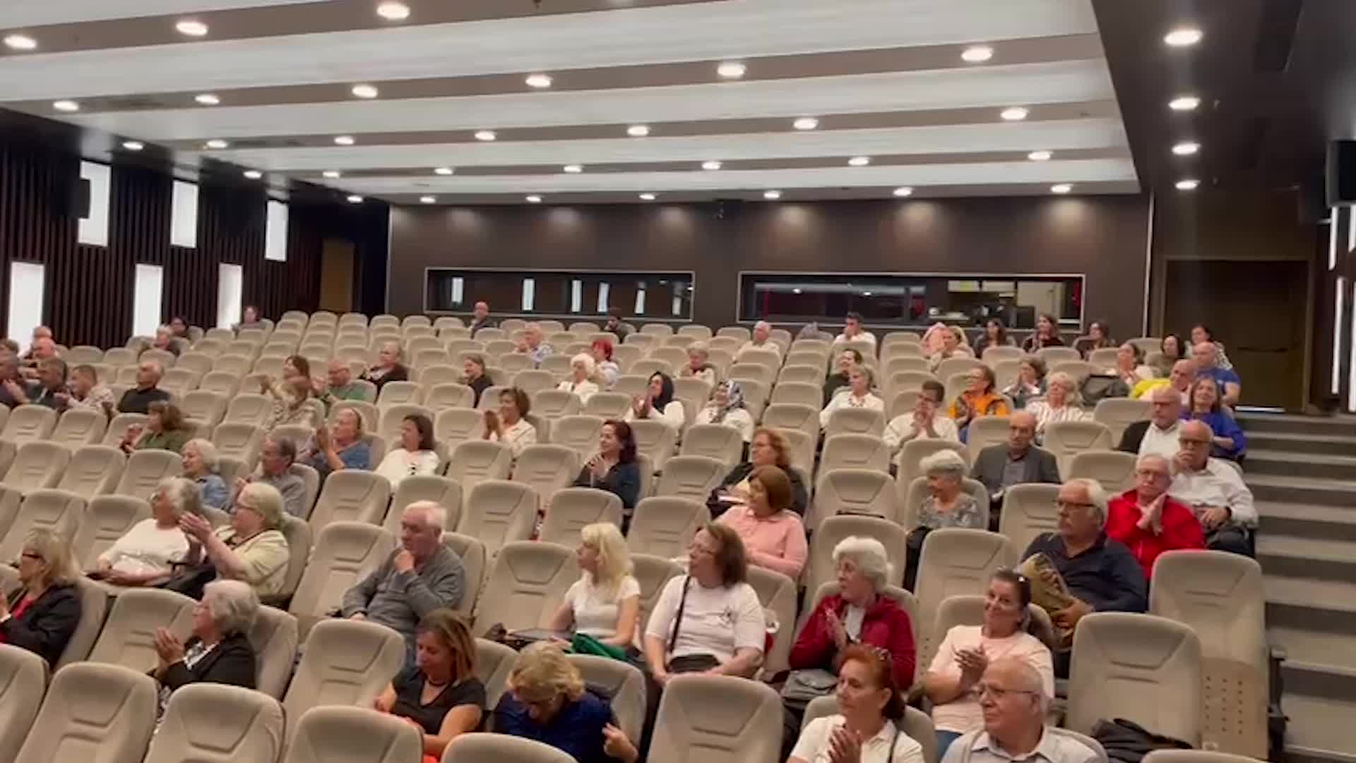 İzmir Büyükşehir Belediyesi'nin 3. Yaş Üniversitesi’nde ikinci merkez, ikinci hayat