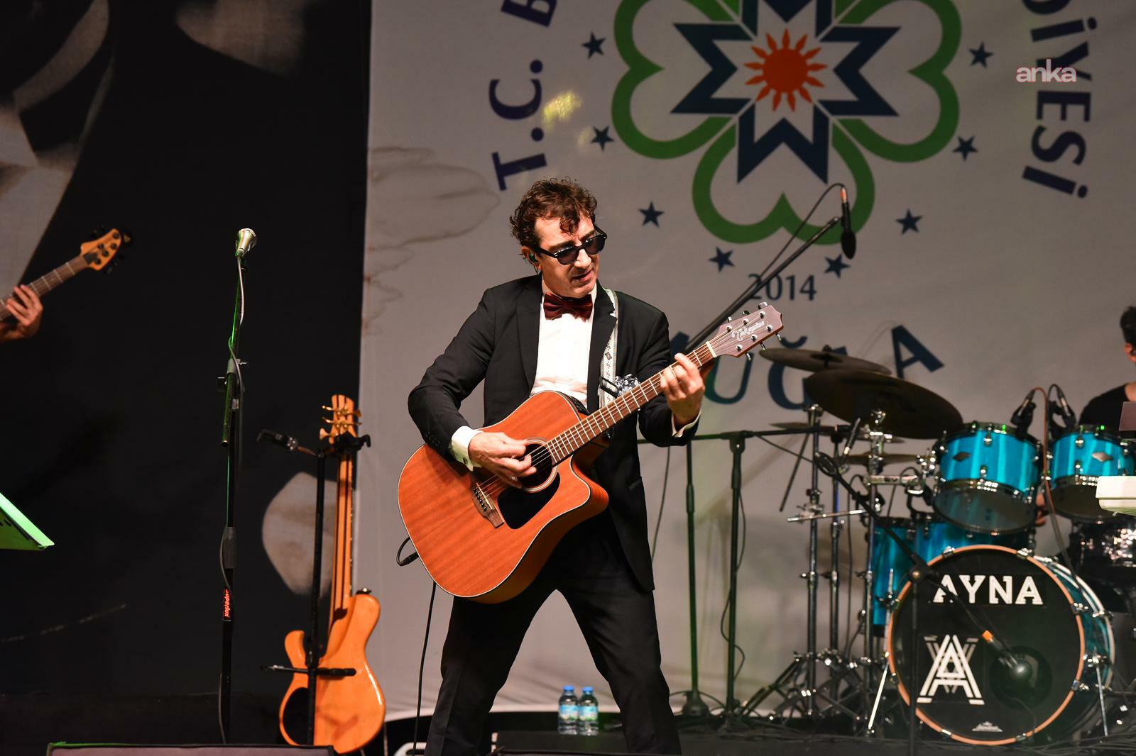 Fethiye’de düzenlenen 25'nci Uluslararası Ölüdeniz Hava Oyunları Festivali’nde müzik ve adrenalin bir arada