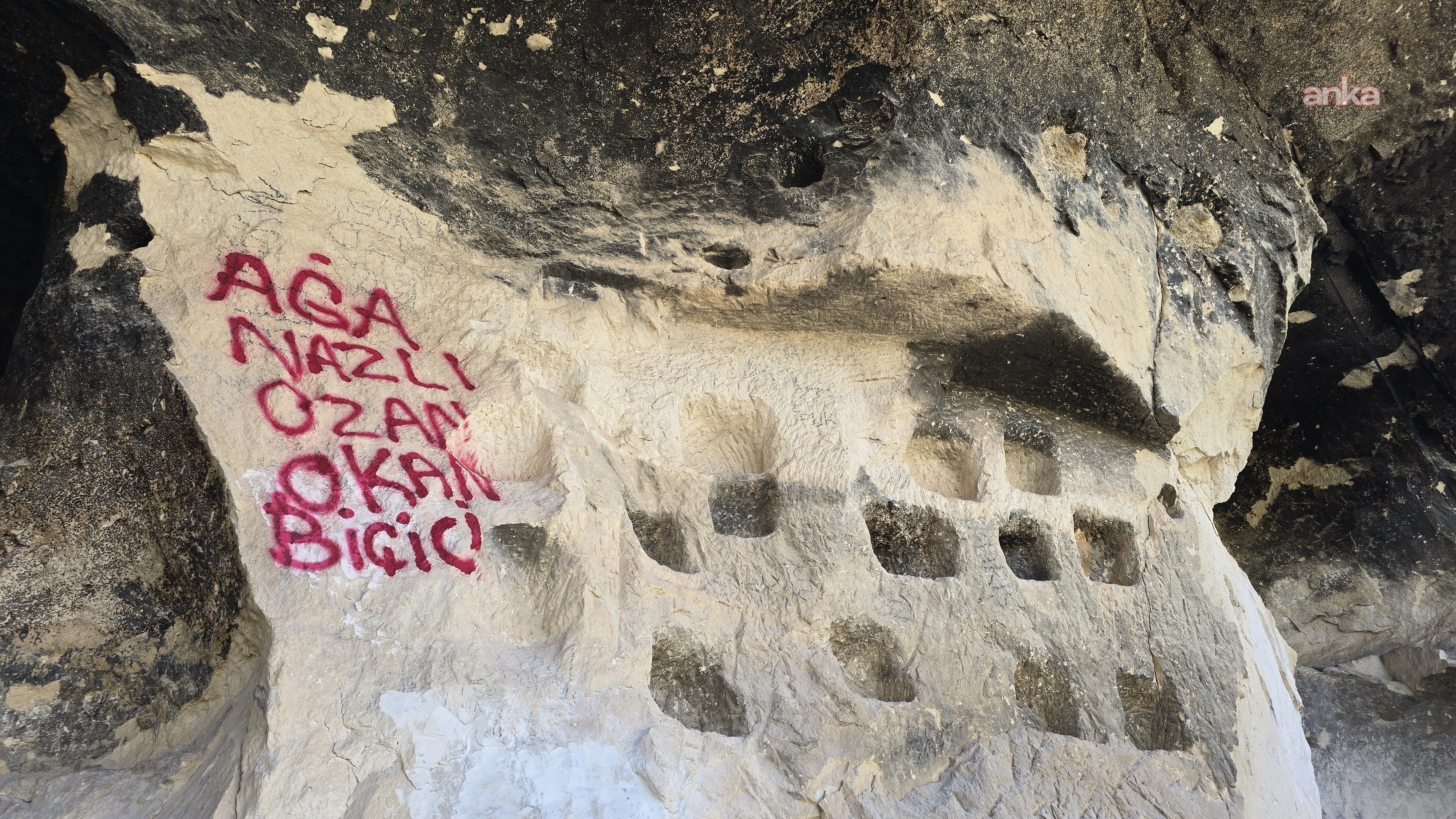 Tunceli’deki “İn Delikleri” mikro yöntem kullanılarak temizlendi