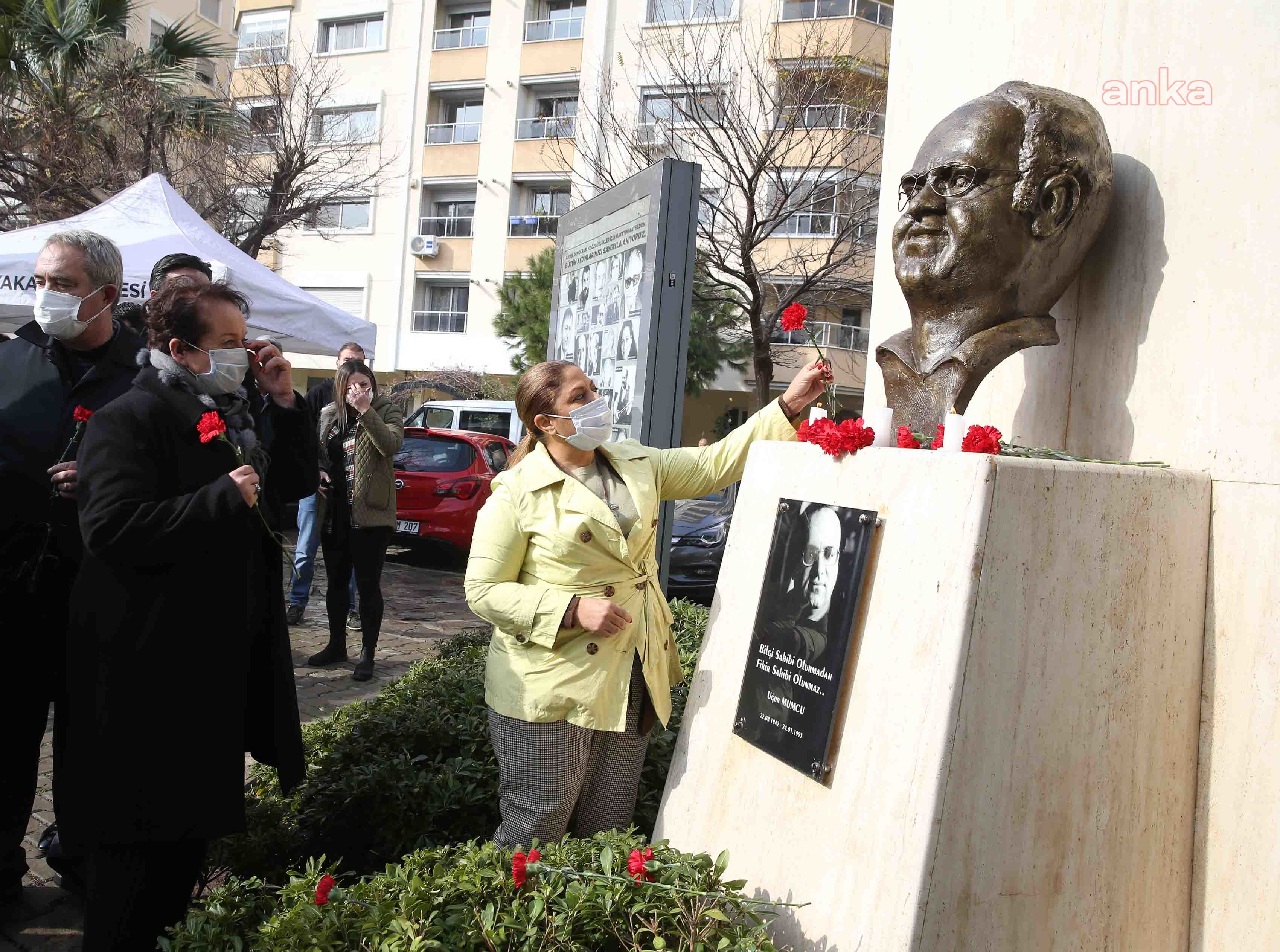 UĞUR MUMCU, KARŞIYAKA'DA ANILDI
