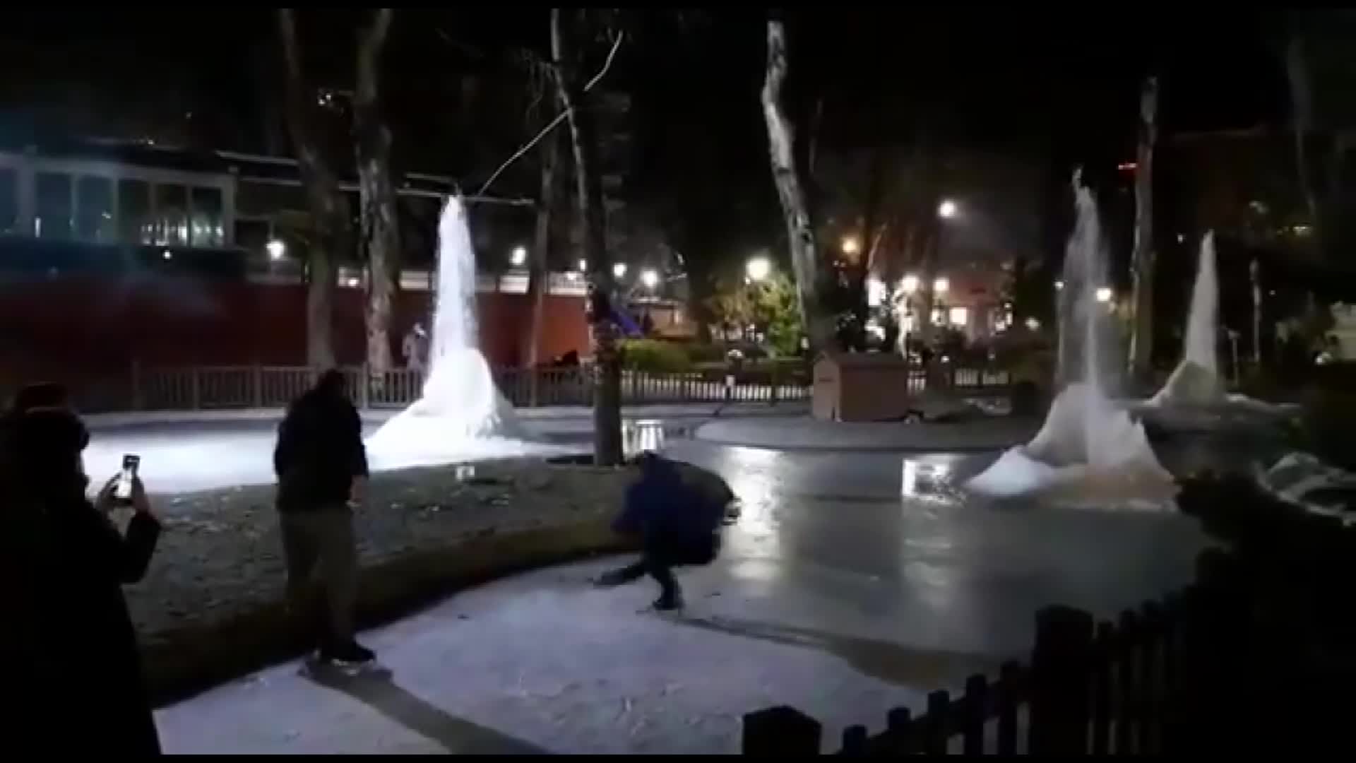 KUĞULUPARK'TA PATENLİ “BALE” GÖSTERİSİ