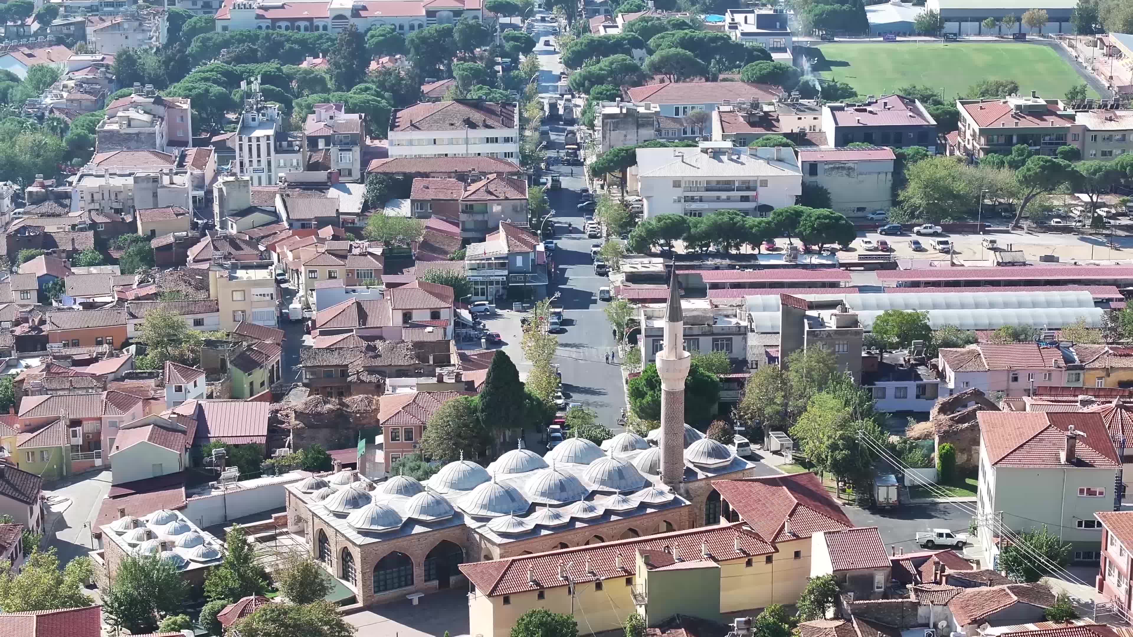 İzmir Büyükşehir Belediyesi'nin asfalt seferberliği 500 bin tonu aştı