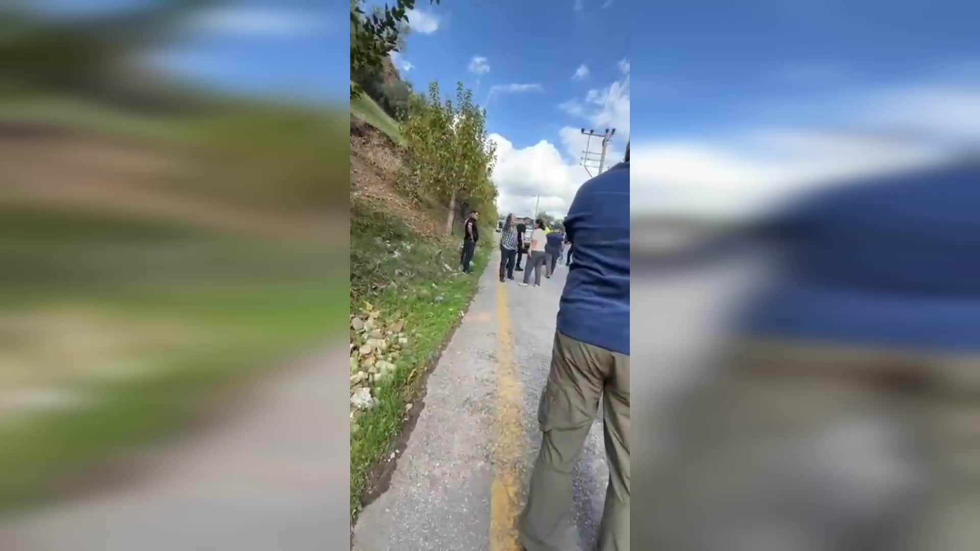 Aydın'da 4 gazeteci trafik kazasını haber yapmak için gittikleri olay yerinde darbedildi