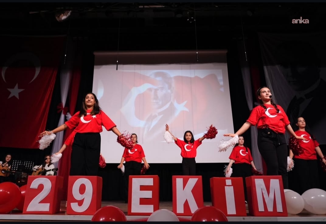 Sancaktepe Belediyesi Bilgi Evleri’nde Cumhuriyet coşkusu