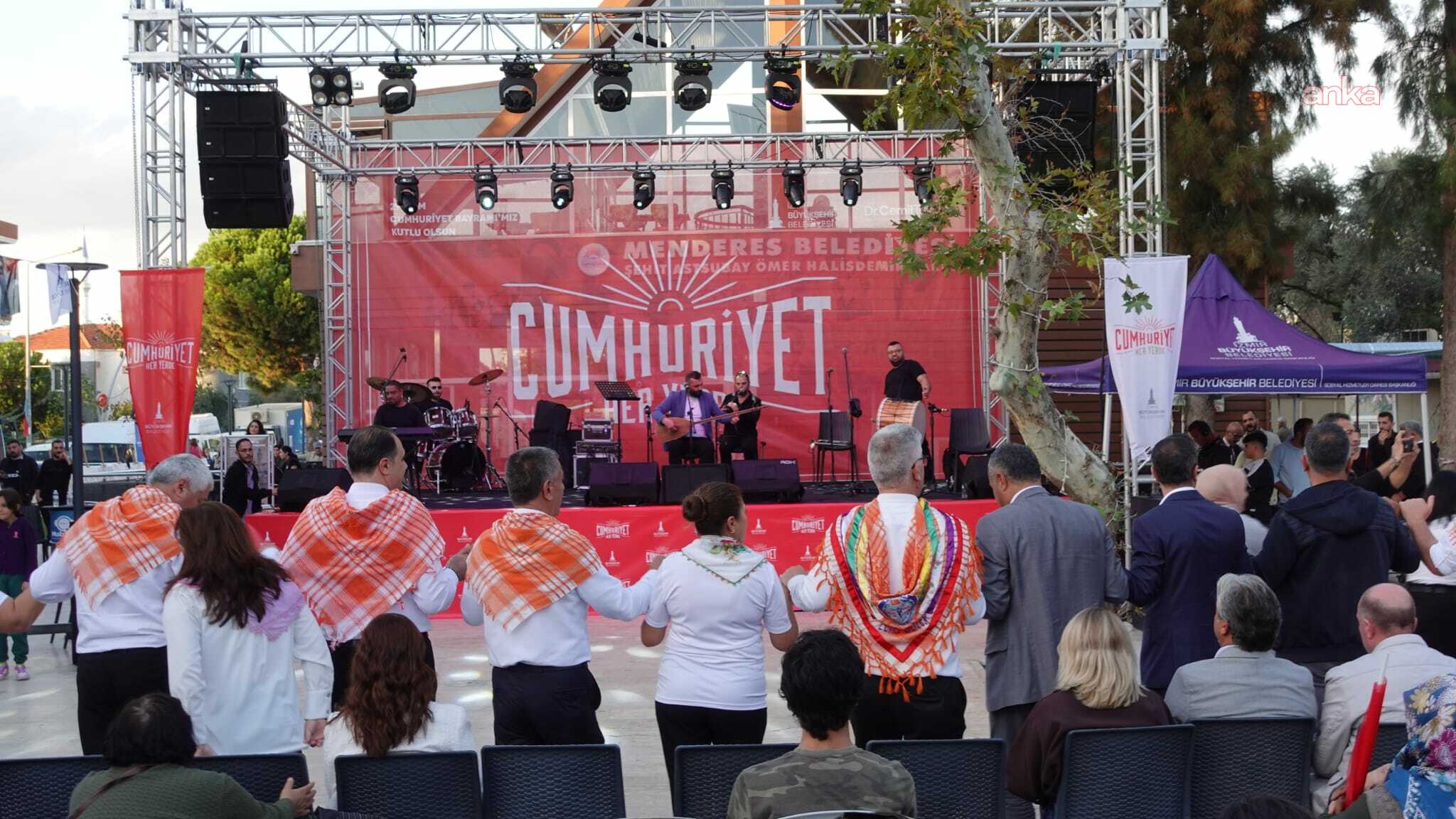Menderes'te “Cumhuriyet Her Yerde” etkinliği düzenlendi