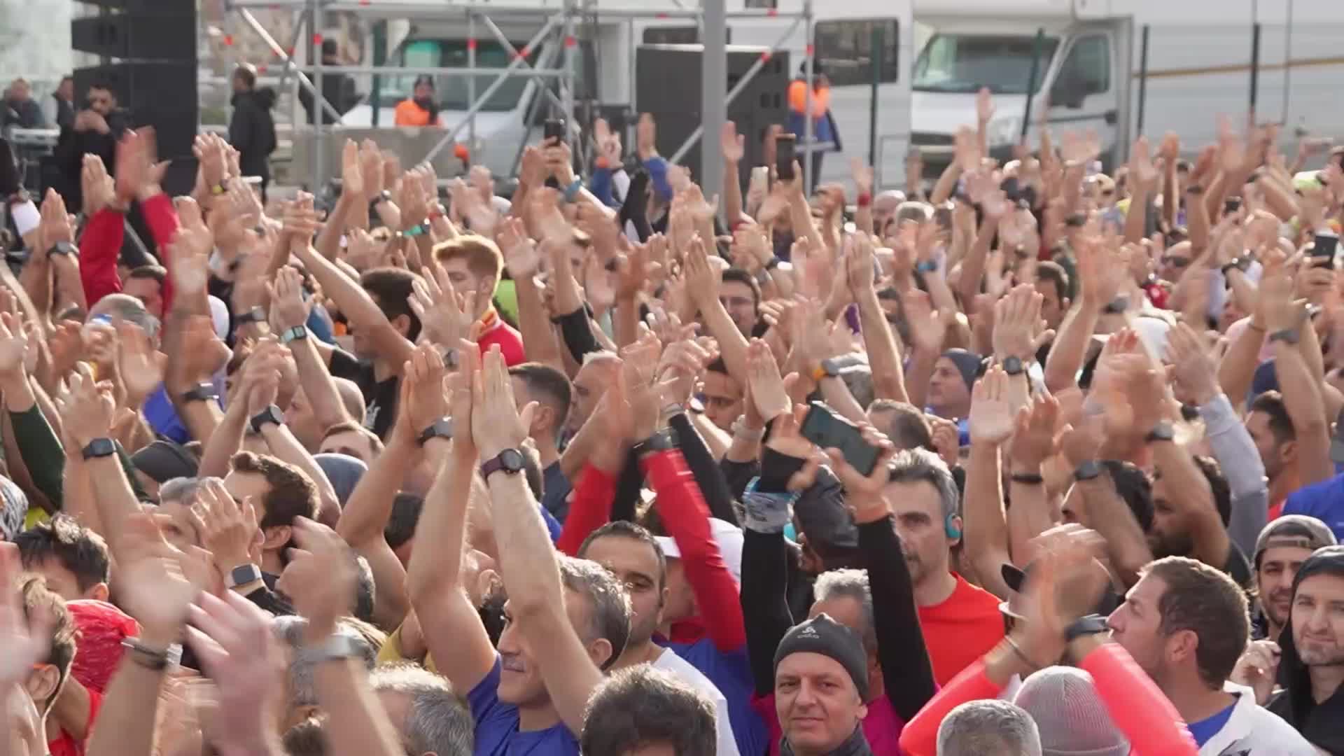 Maratonun hızı kayıtlara yansıdı... Halk Koşusu, 6 dakikada tükendi