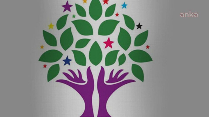 TERÖRLE MÜCADELE EKİPLERİ, HDP ESENYURT İLÇE BAŞKANLIĞI'NA OPERASYON DÜZENLEDİ