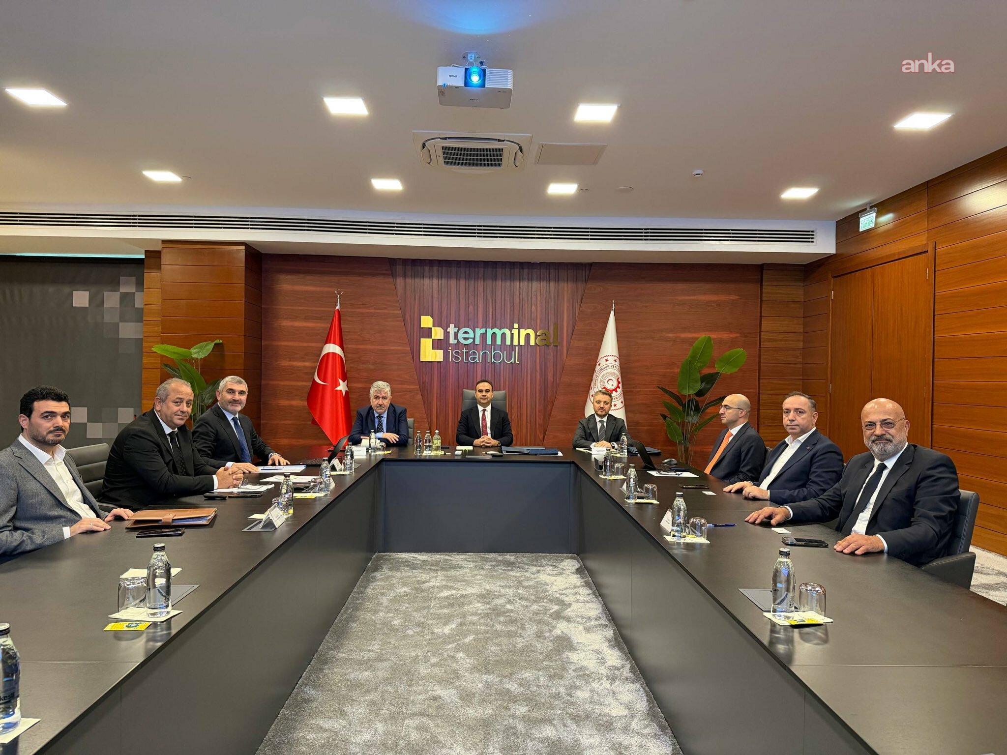 Bakan Kacır: İstihdamı koruma destekleriyle sanayicilerin yanında olacağız
