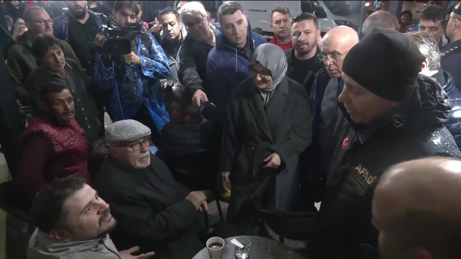 Balıkesir Sındırgı’da 6.1 büyüklüğünde deprem: Bakan Yerlikaya bölgeye geldi