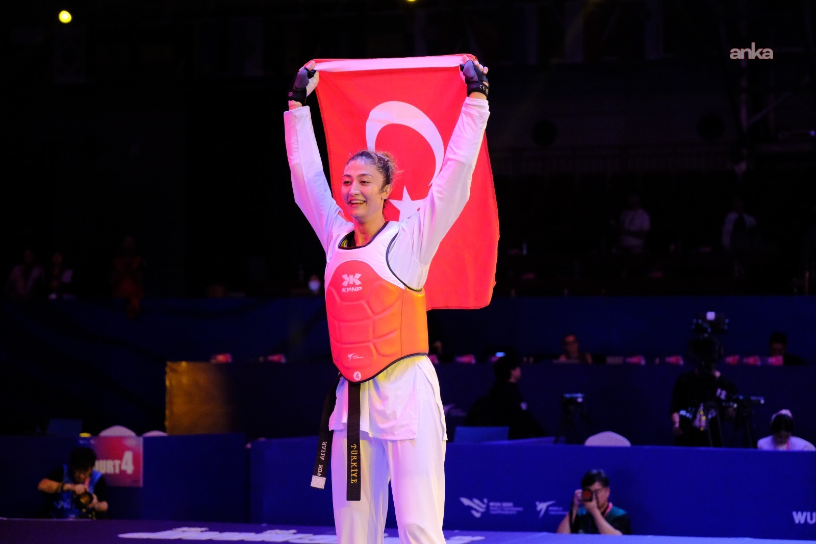 Balıkesir Büyükşehir Belediyespor’un milli sporcusu Nafia Kuş Aydın, 2. kez Dünya Şampiyonu oldu