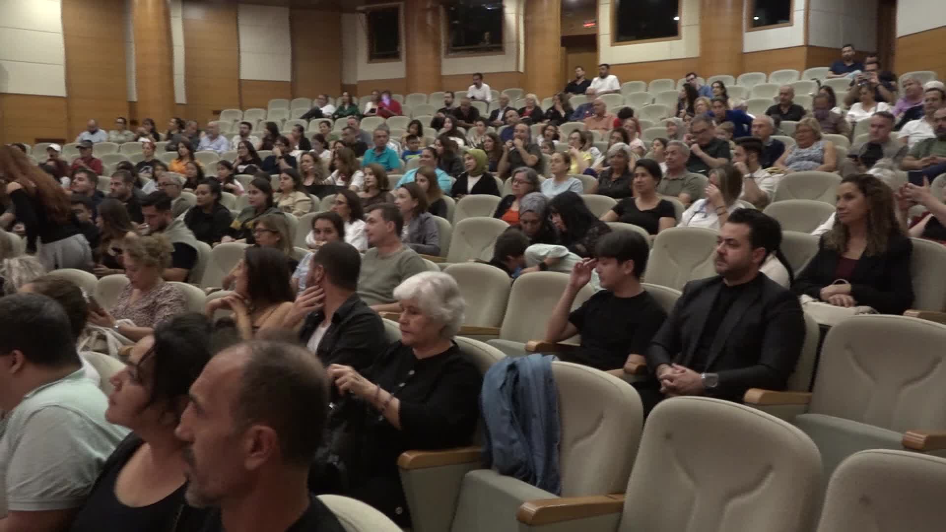 Yenişehir Belediyesi'nden coşkulu "Cumhuriyet Konseri"