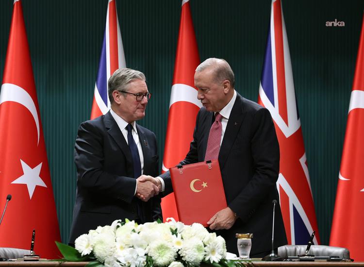 Türkiye'nin İngiltere ile imzaladığı Eurofighter anlaşması dünya basınında