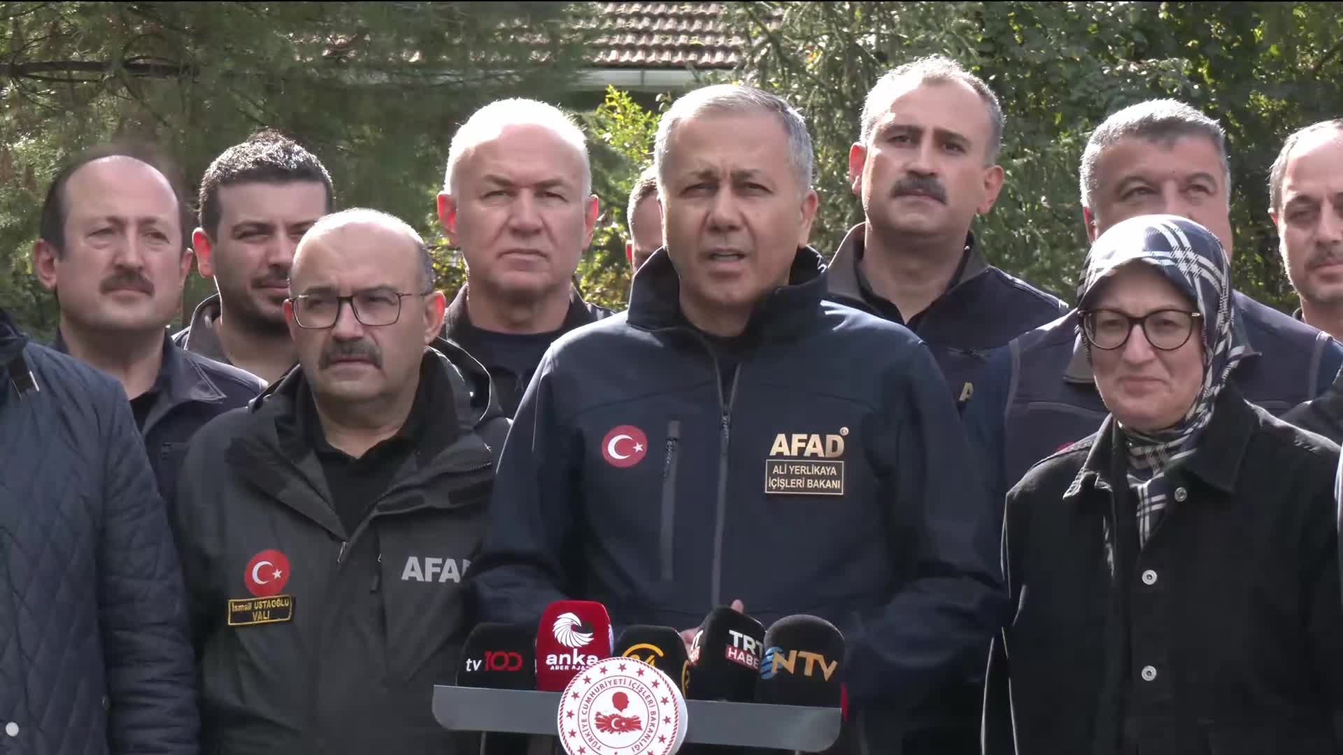 Balıkesir Sındırgı'da 6,1 büyüklüğünde deprem... Bakan Yerlikaya: “Can kaybı yok, 26 yaralı taburcu edildi”