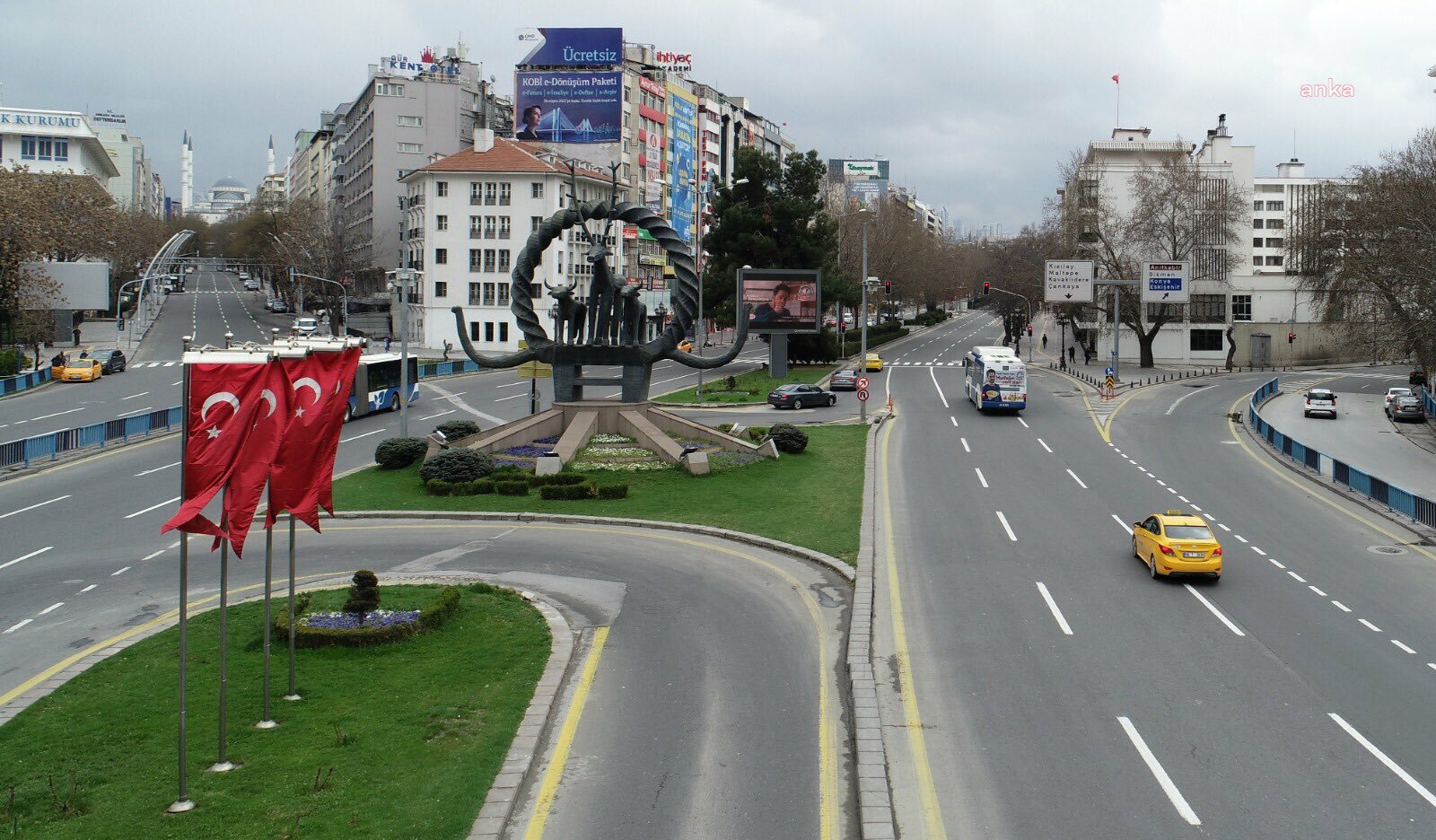 Ankara'da 29 Ekim Cumhuriyet Bayramı kutlamaları nedeniyle bazı yollar trafiğe kapatılacak