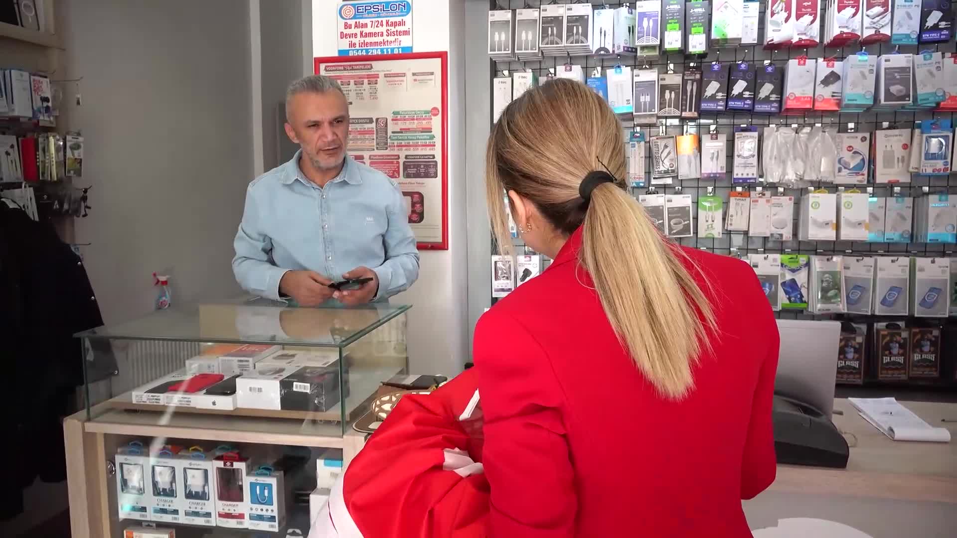 Aksaray'da CHP’den esnafa bayraklı ziyaret: "Halk sandığı bekliyor, biz de diyoruz ki değişim şart"