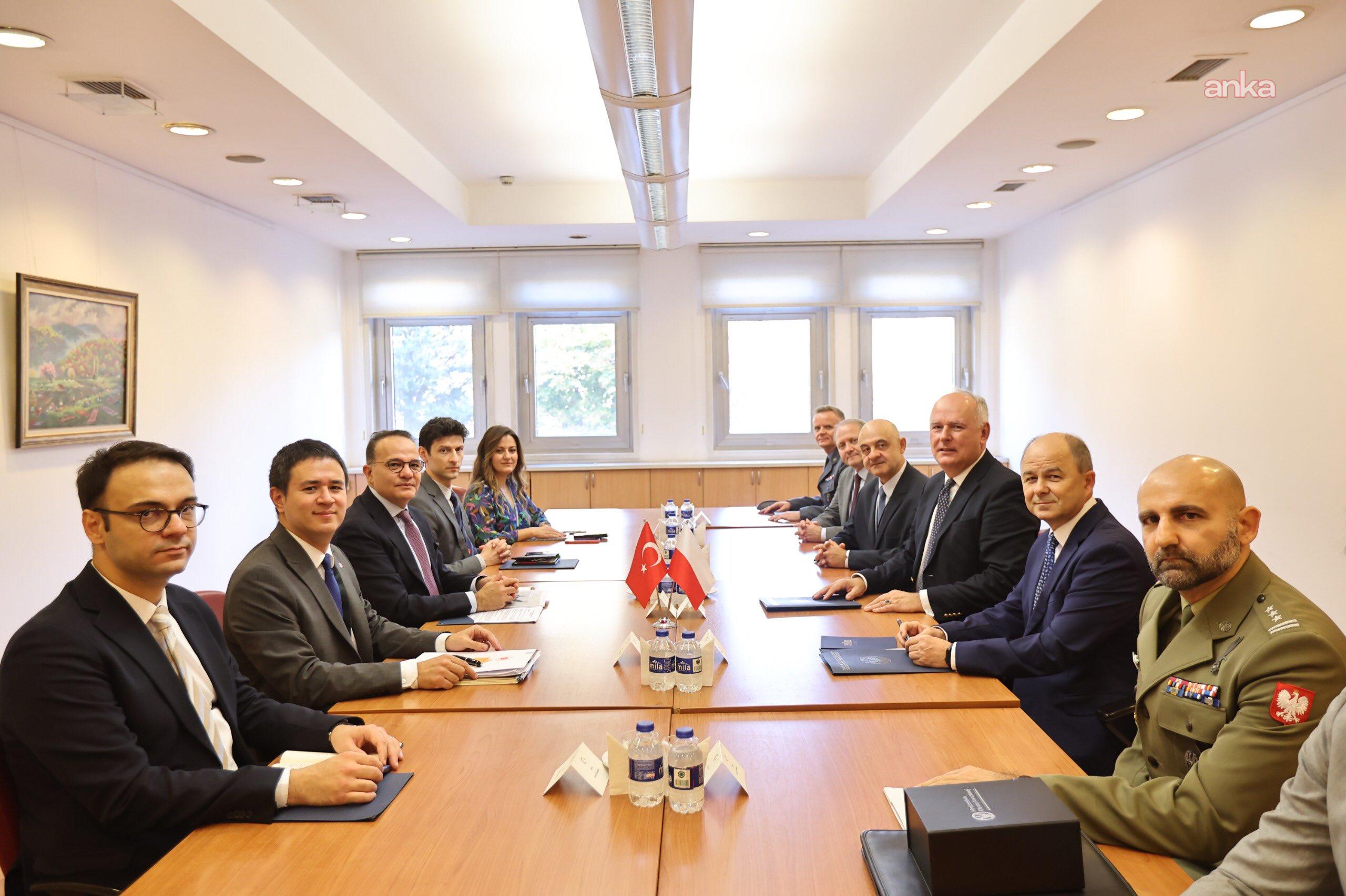 Dışişleri Bakan Yardımcısı Bozay, Polonya Milli Savunma Bakan Yardımcısı Zalewski ile görüştü